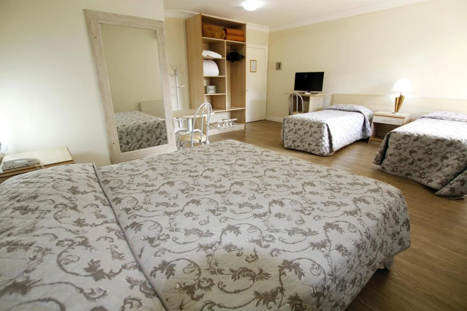 Bed in Sky Ville Hotel Canela