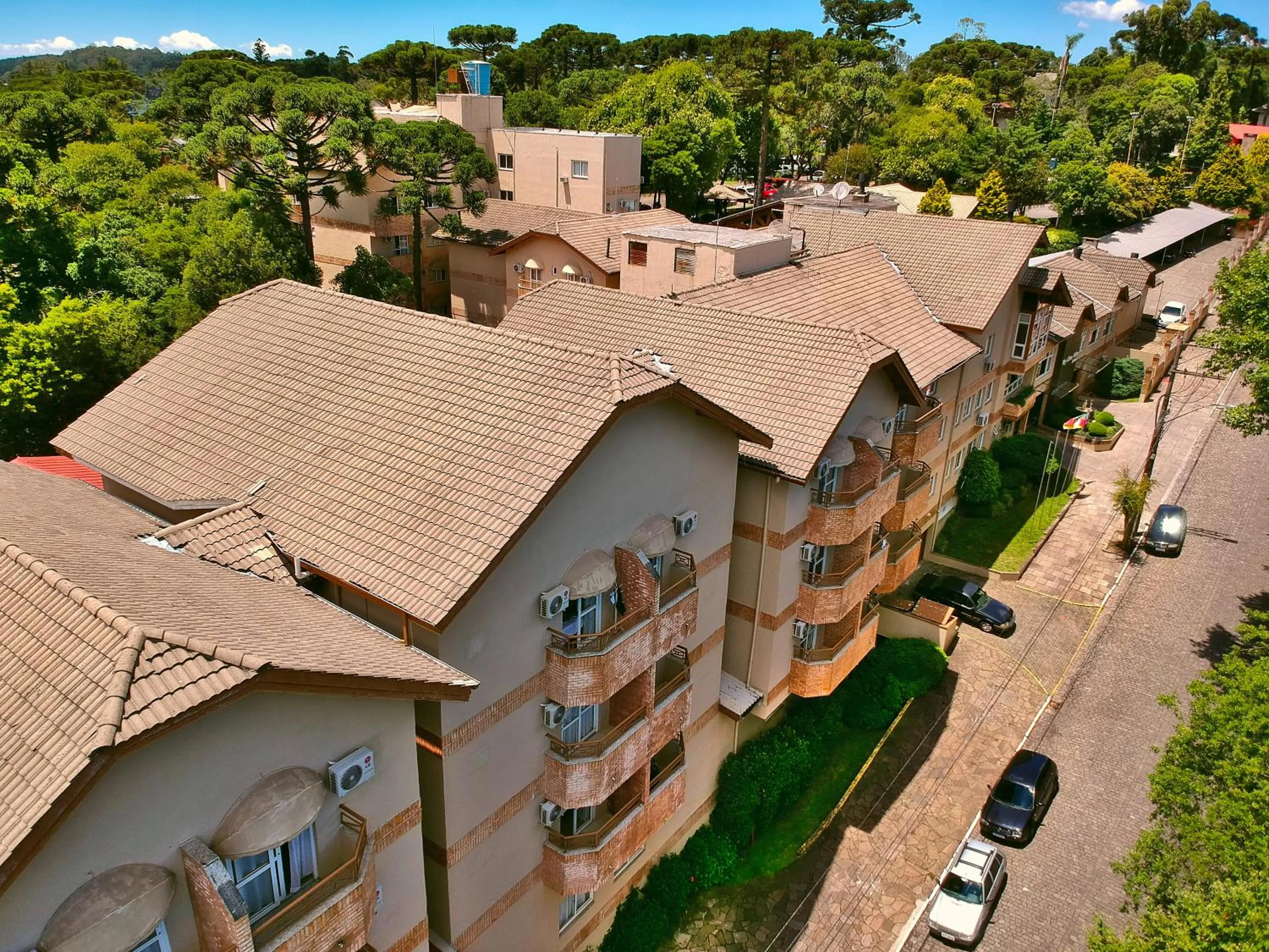 Property building in Sky Ville Hotel Canela