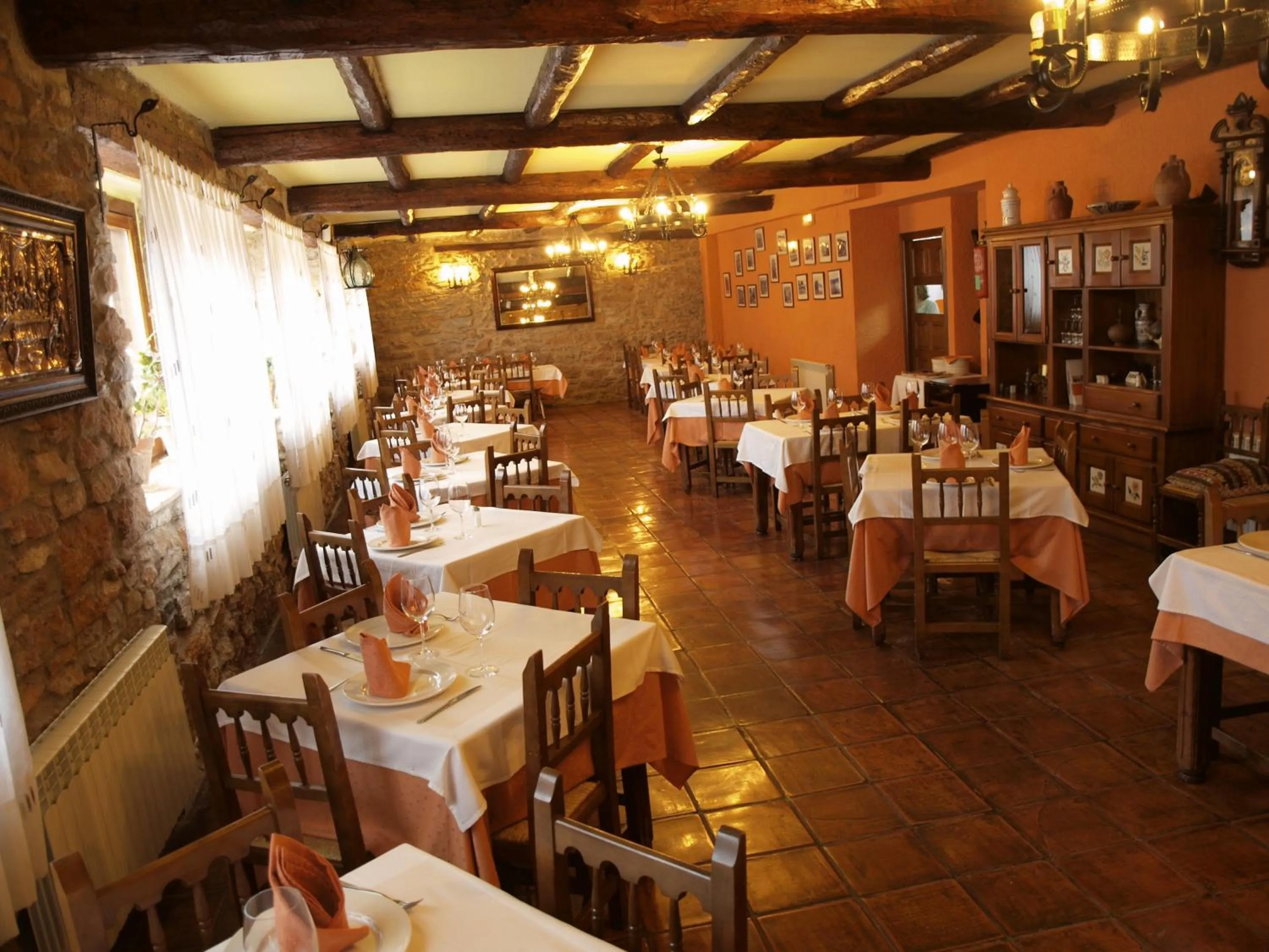 Restaurant/places to eat in Hotel La Vega