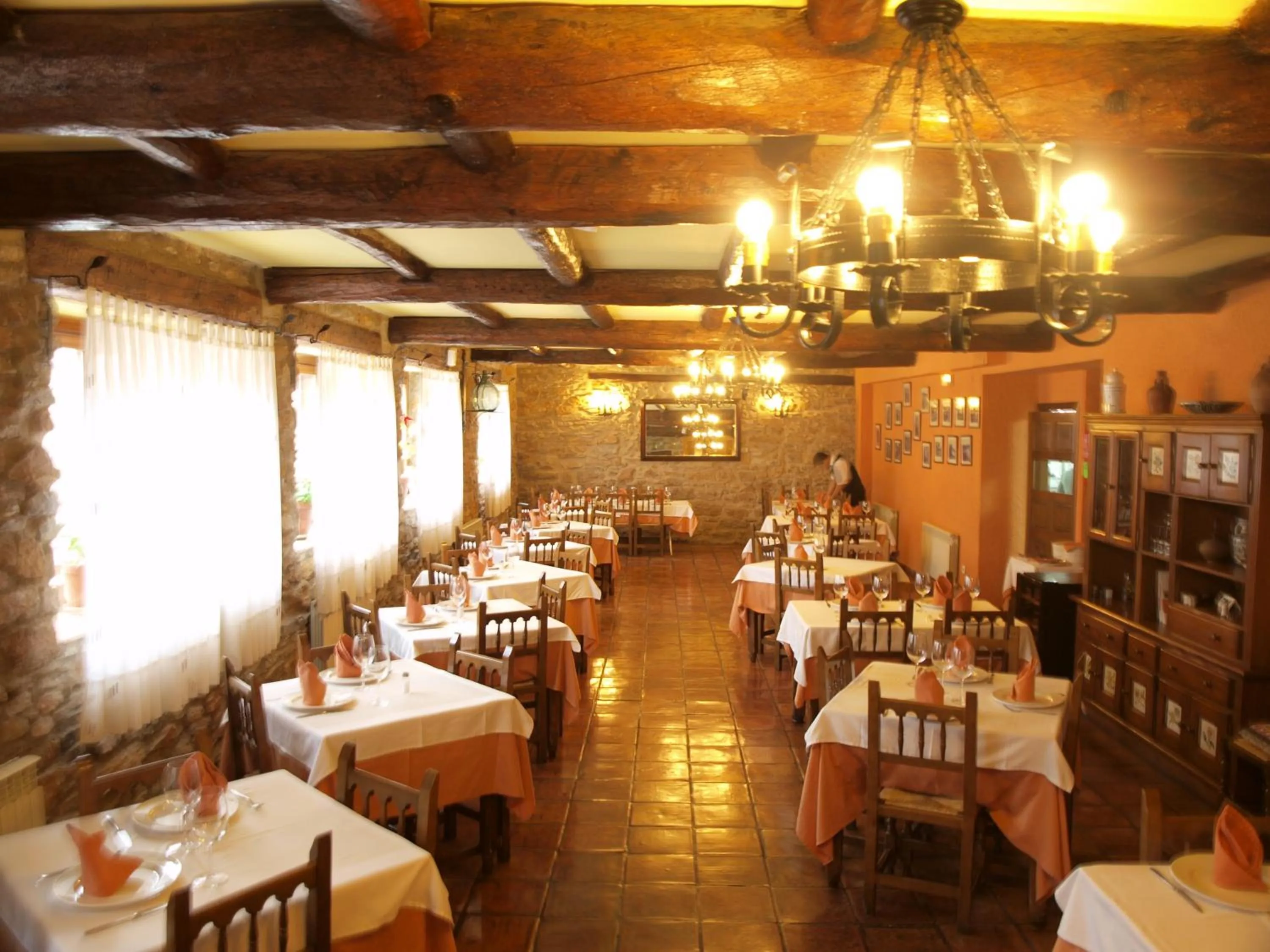 Restaurant/places to eat in Hotel La Vega