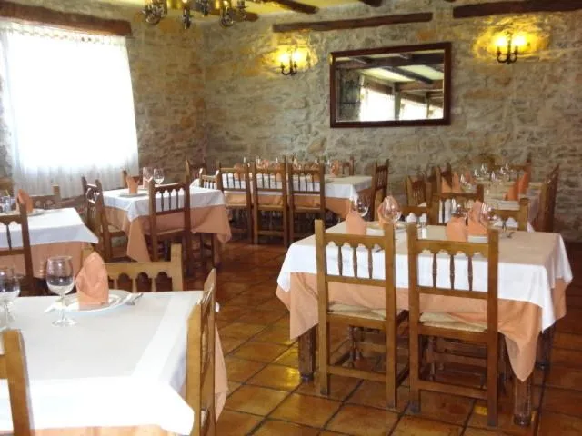 Restaurant/places to eat in Hotel La Vega
