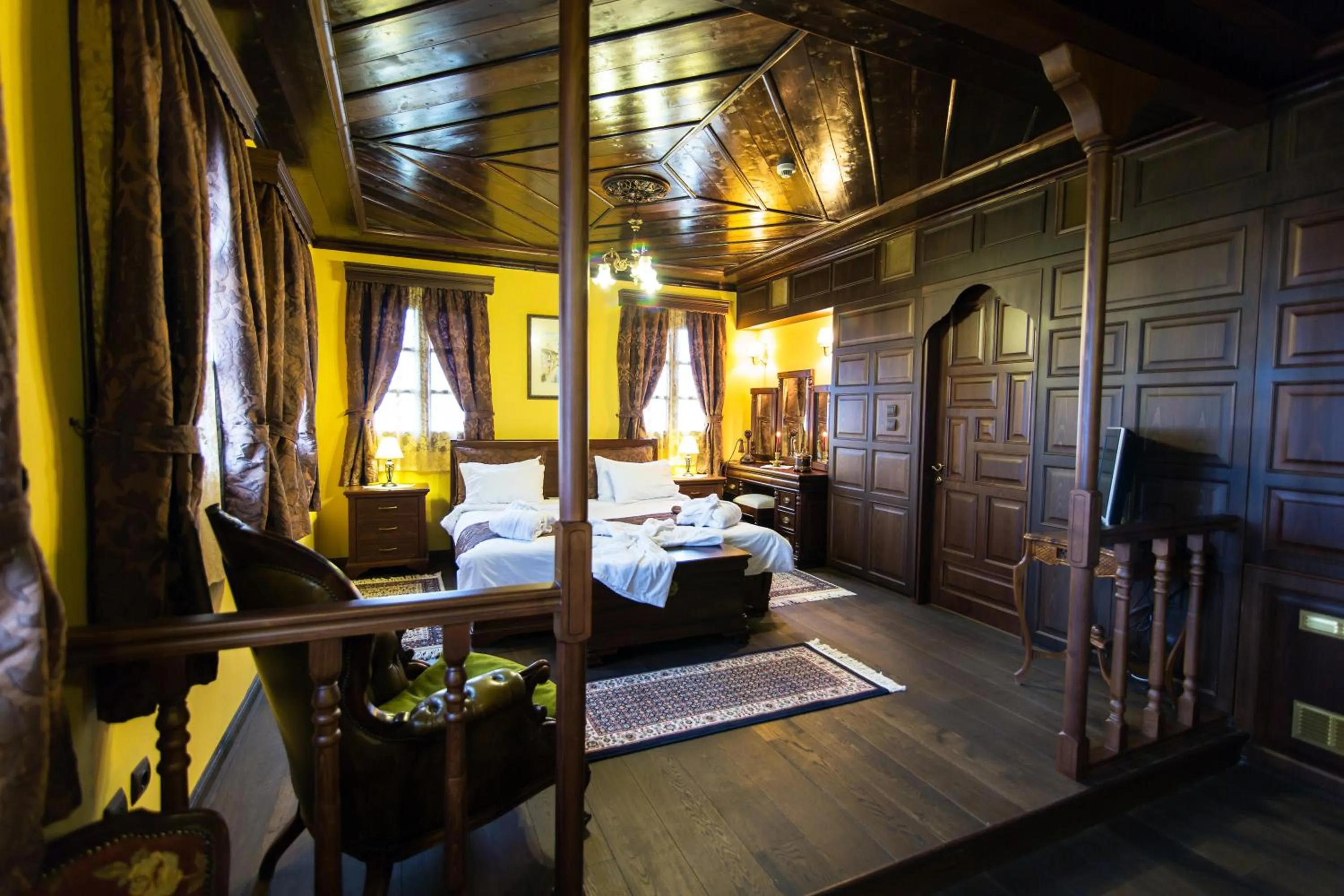 Photo of the whole room, Bed in Estate Kalaitzis