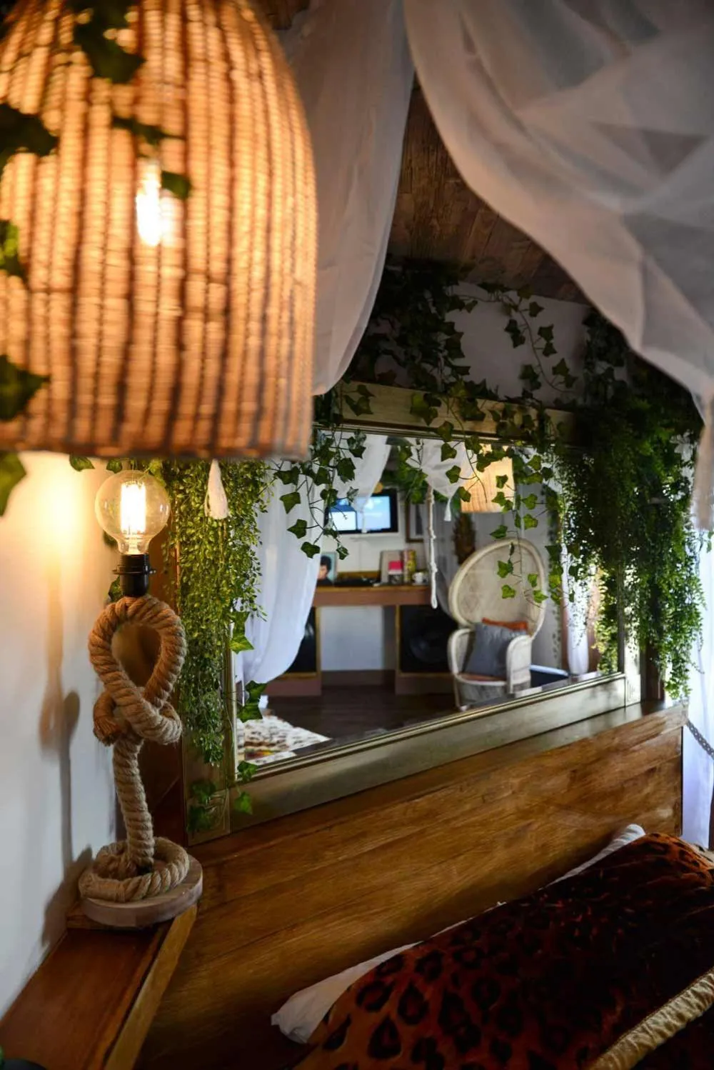 Bed in Hotel Pelirocco