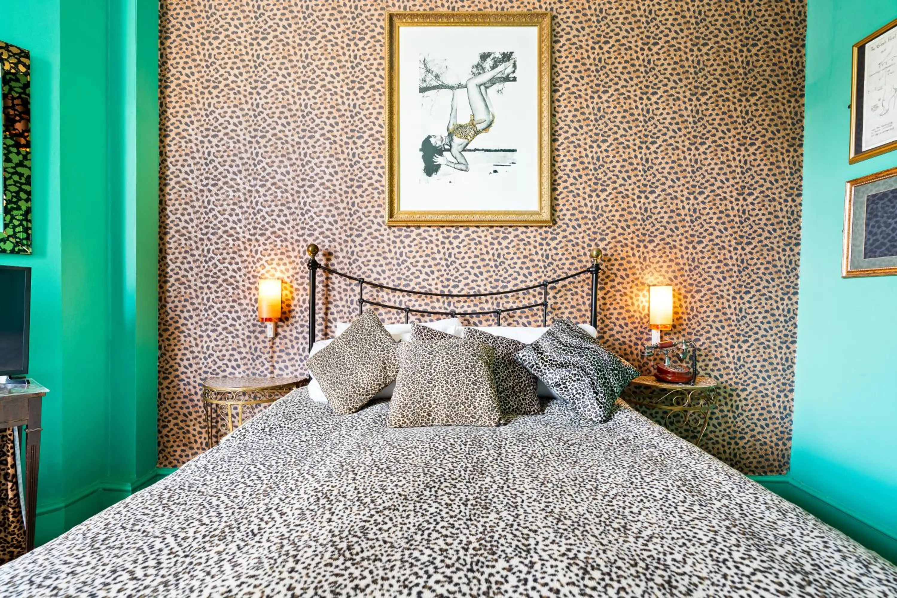 Bed in Hotel Pelirocco