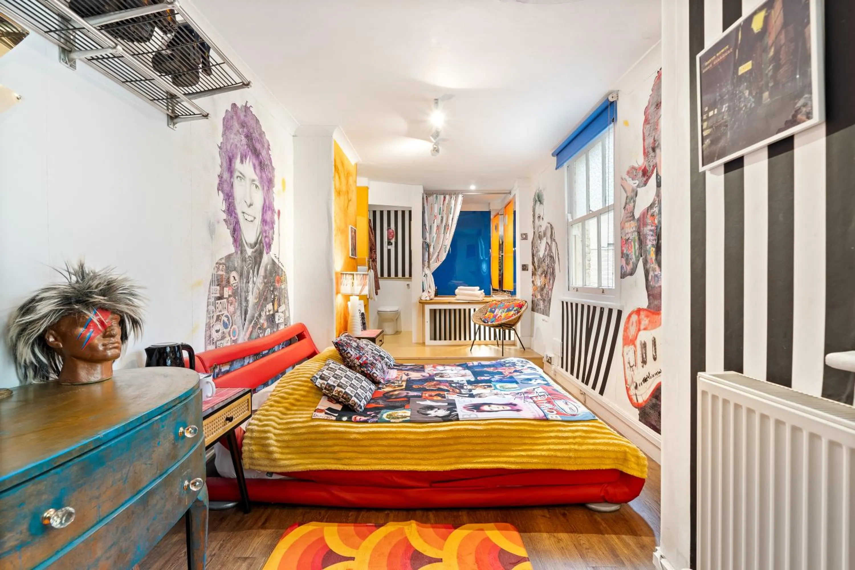 Bed in Hotel Pelirocco