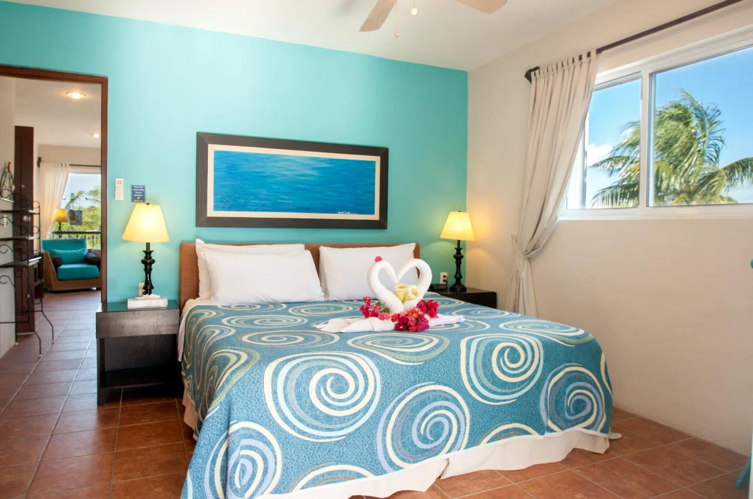 Bedroom, Bed in Abbey Del Sol - Beach-steps condos