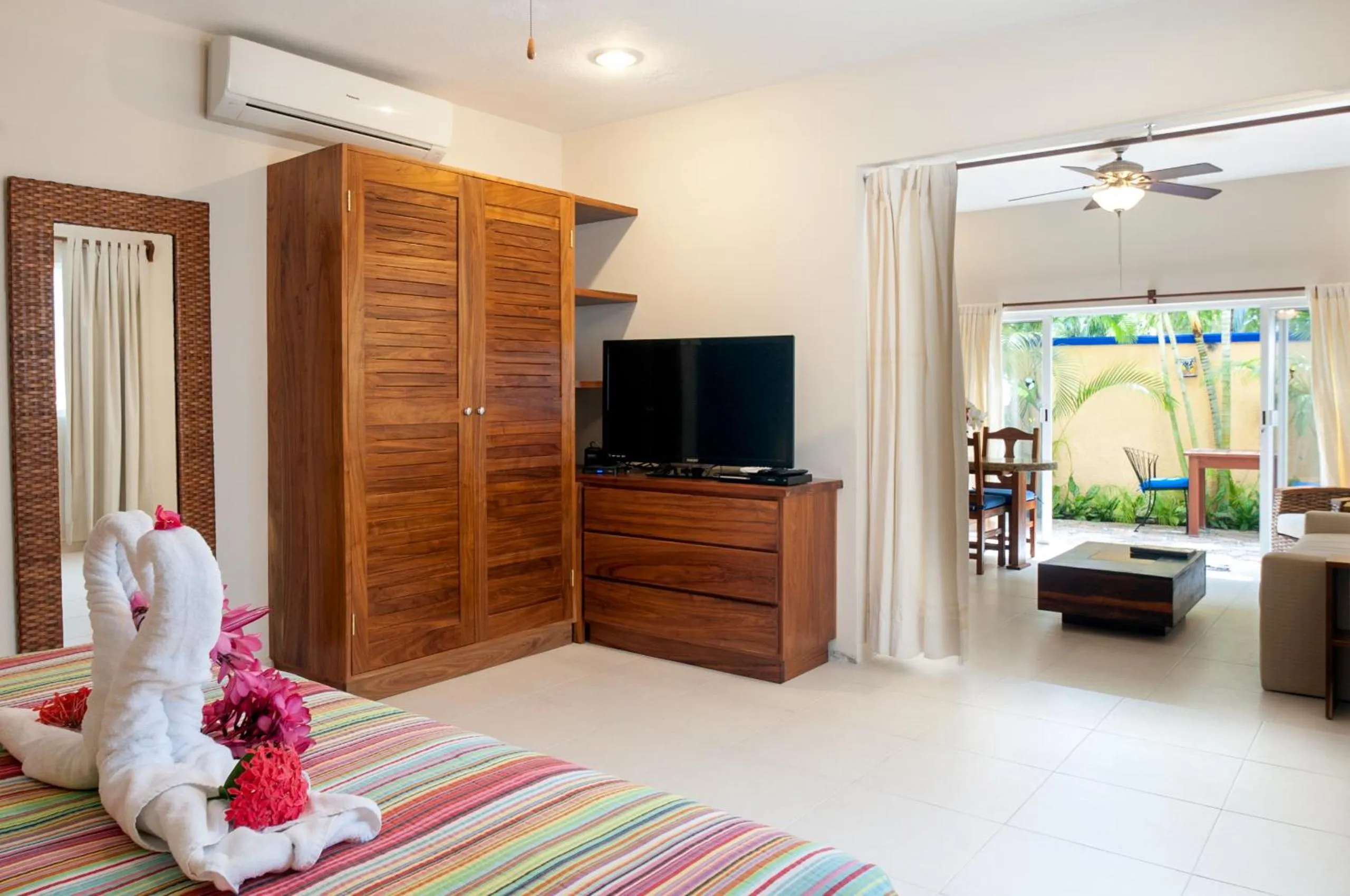 Patio, Bed in Abbey Del Sol - Beach-steps condos