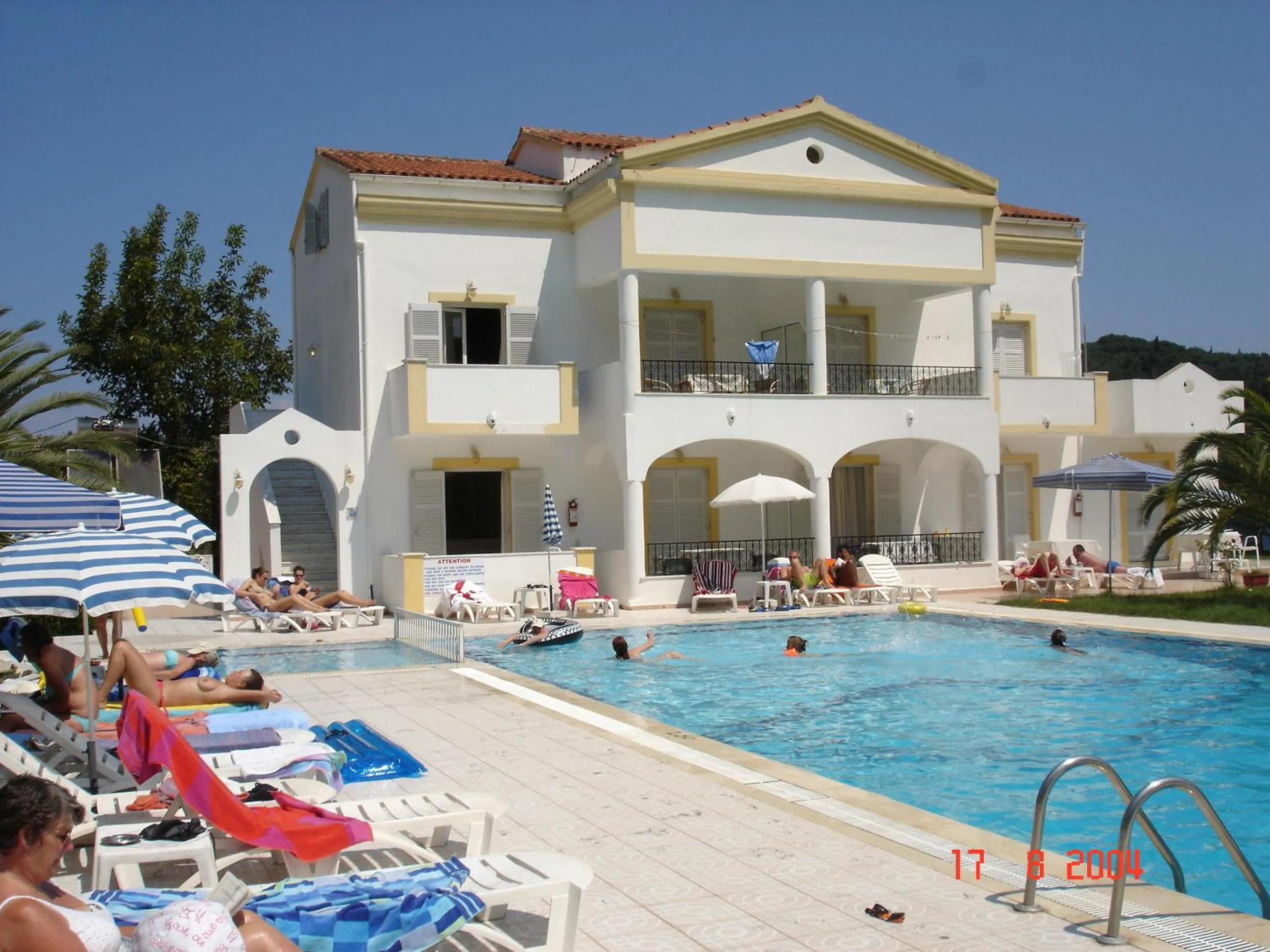 Facade/entrance in Alessandro