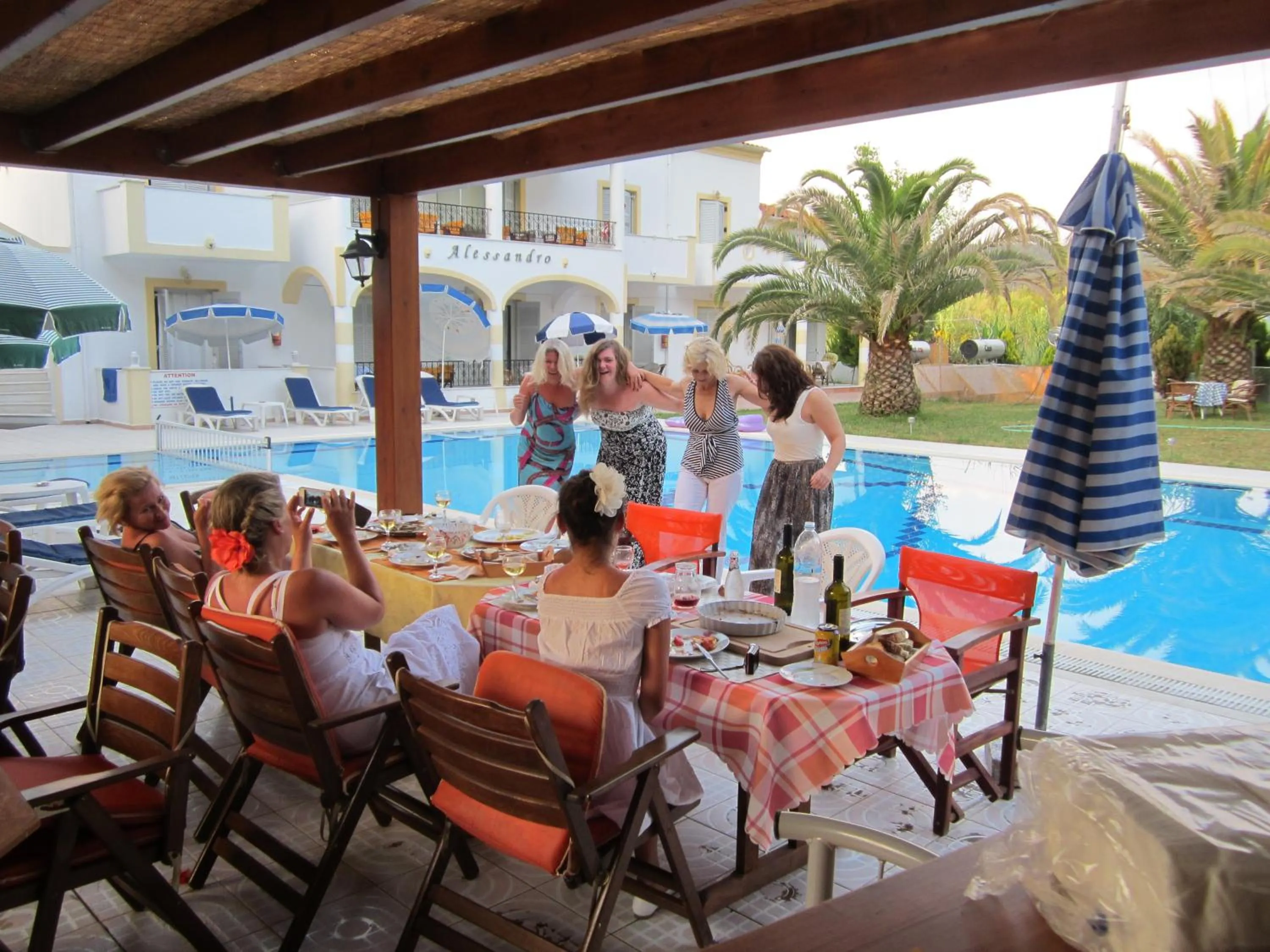 Restaurant/places to eat in Alessandro