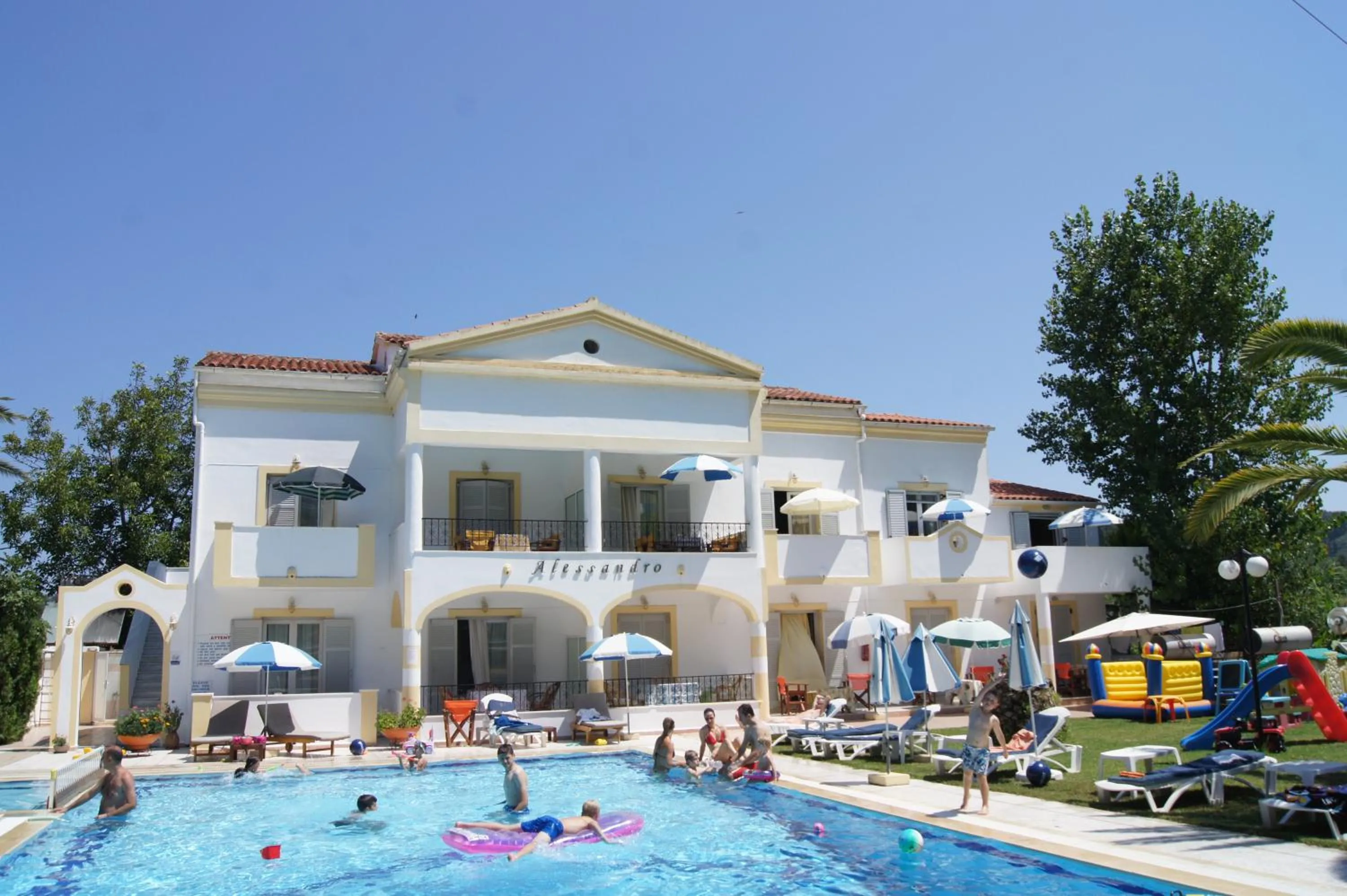 Swimming pool in Alessandro