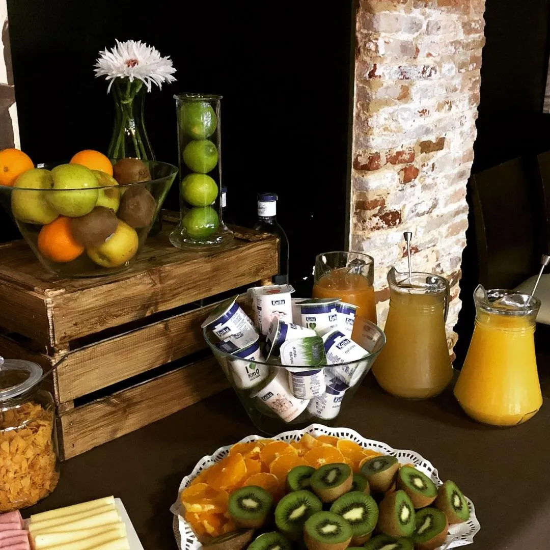 Breakfast in Hotel Cienbalcones