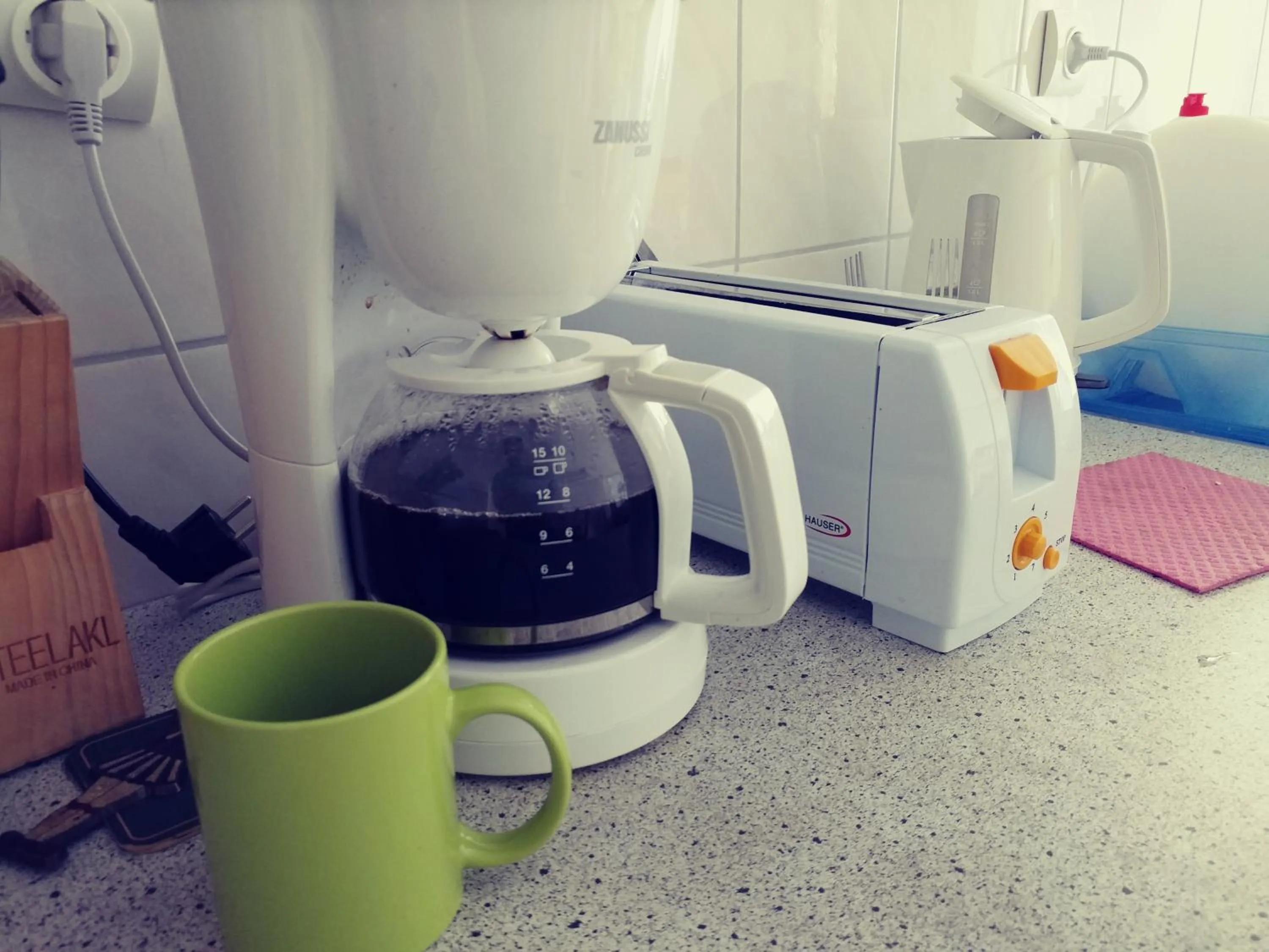 Coffee/tea facilities in Joy Guesthouse