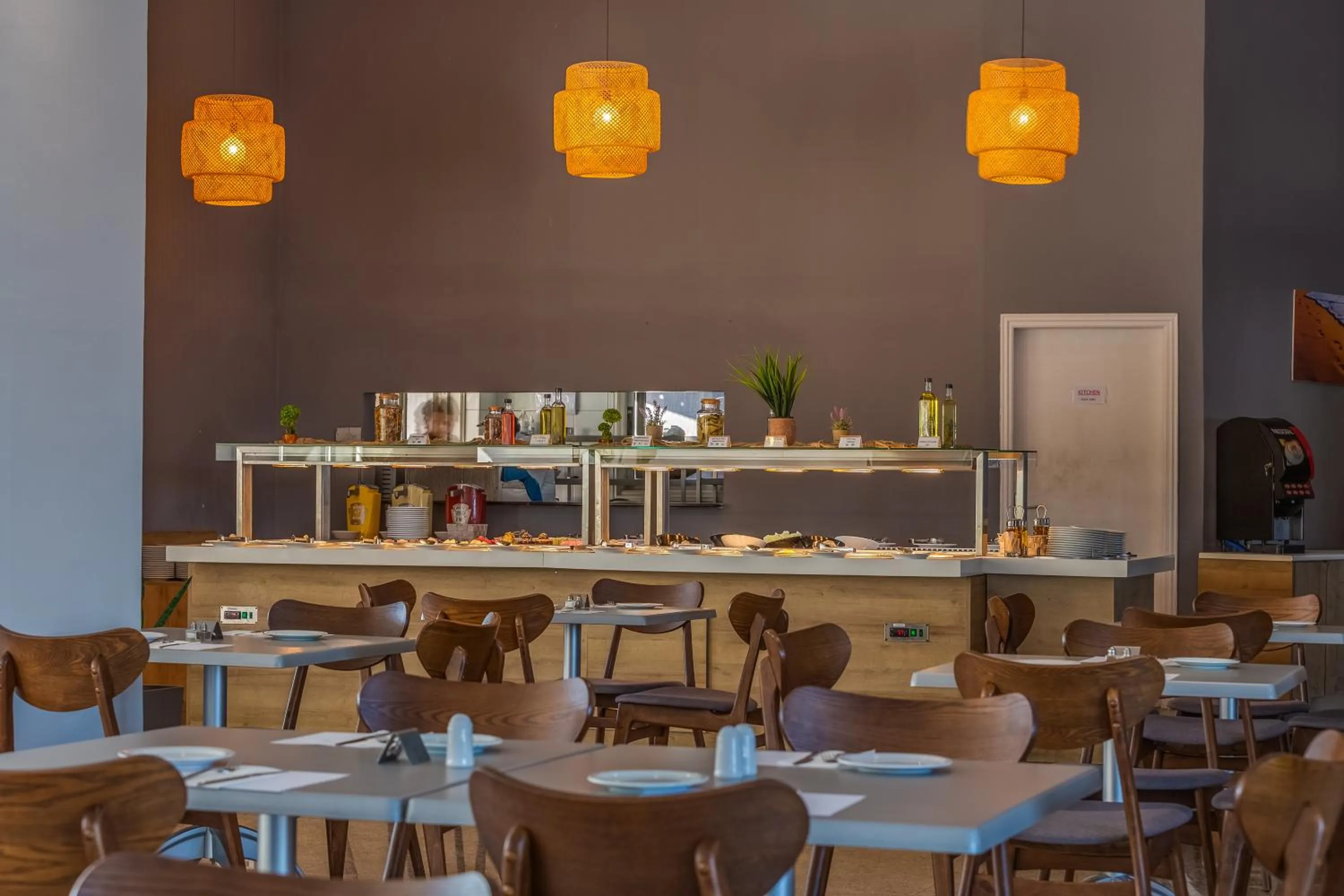 Restaurant/places to eat in Toxotis Hotel