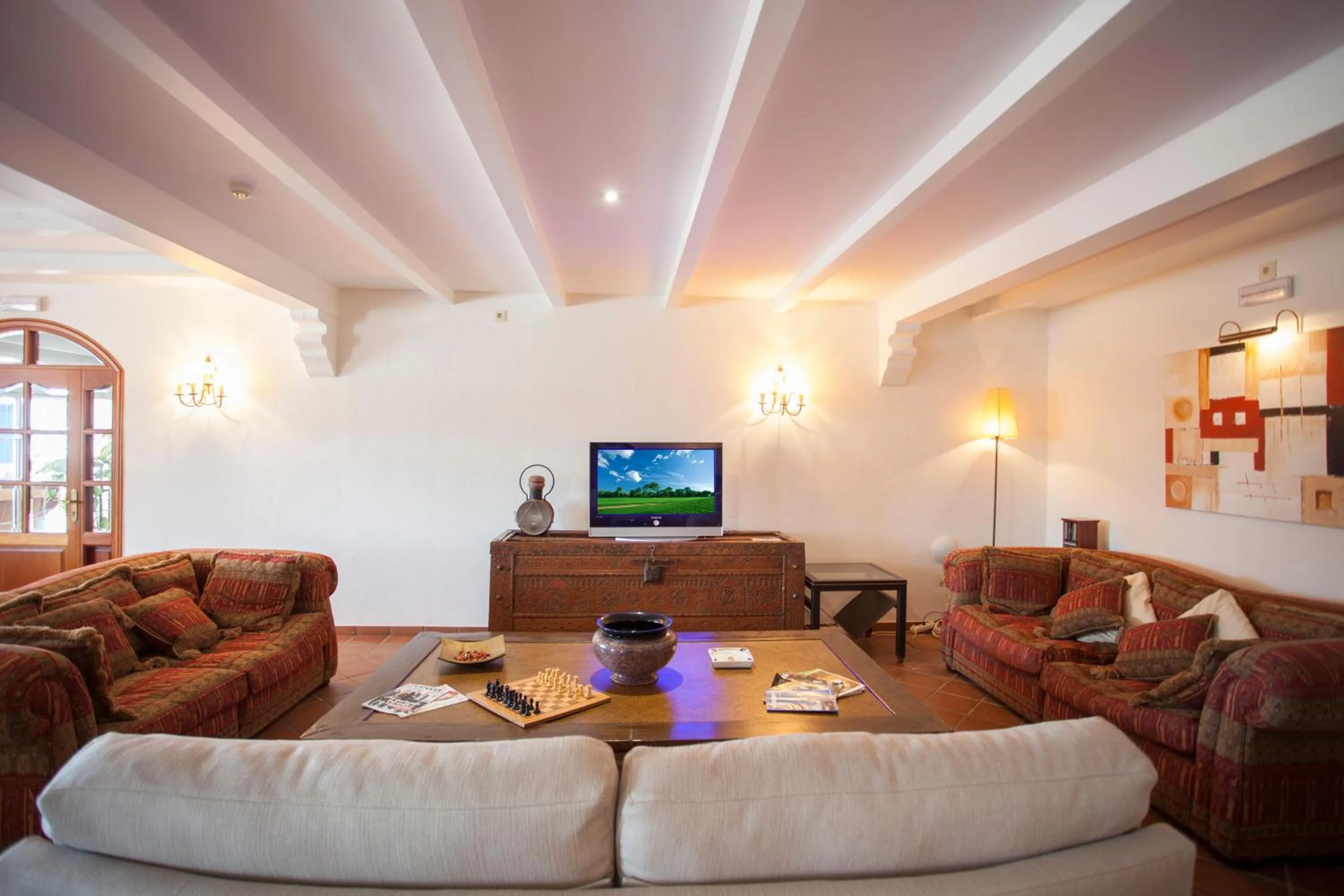 Communal lounge/ TV room in Hotel Piedra Paloma