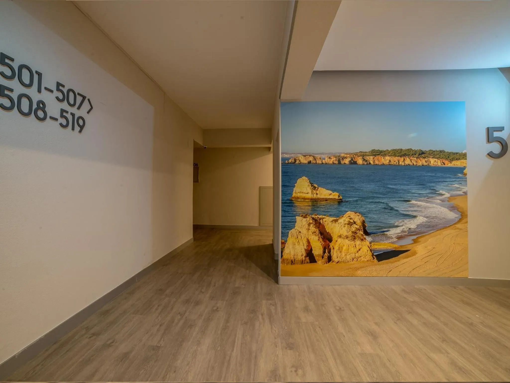 Property building in Flor Da Rocha