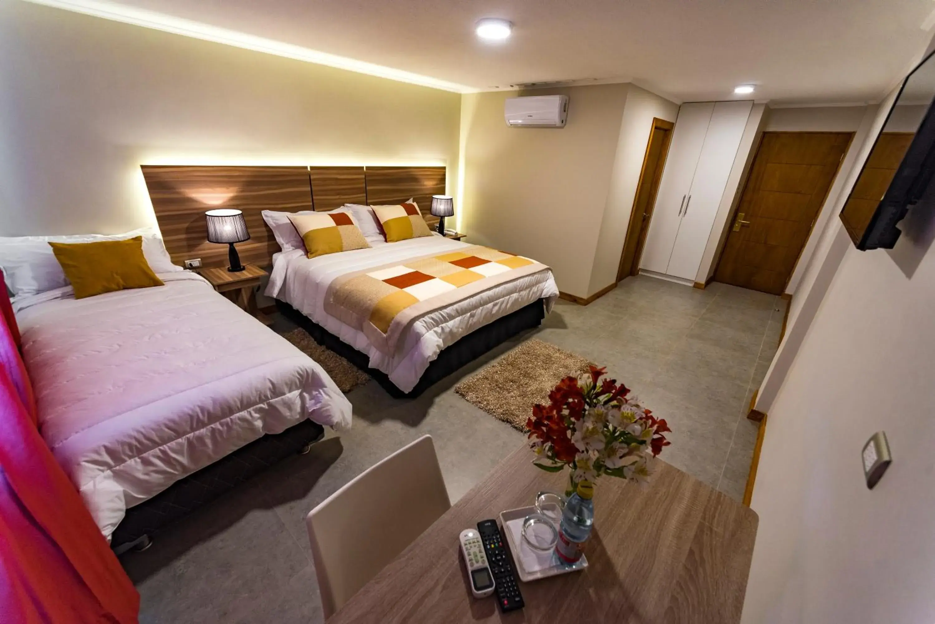 Standard Triple Room in Hotel Insigne Standard Triple Room in Hotel Insigne