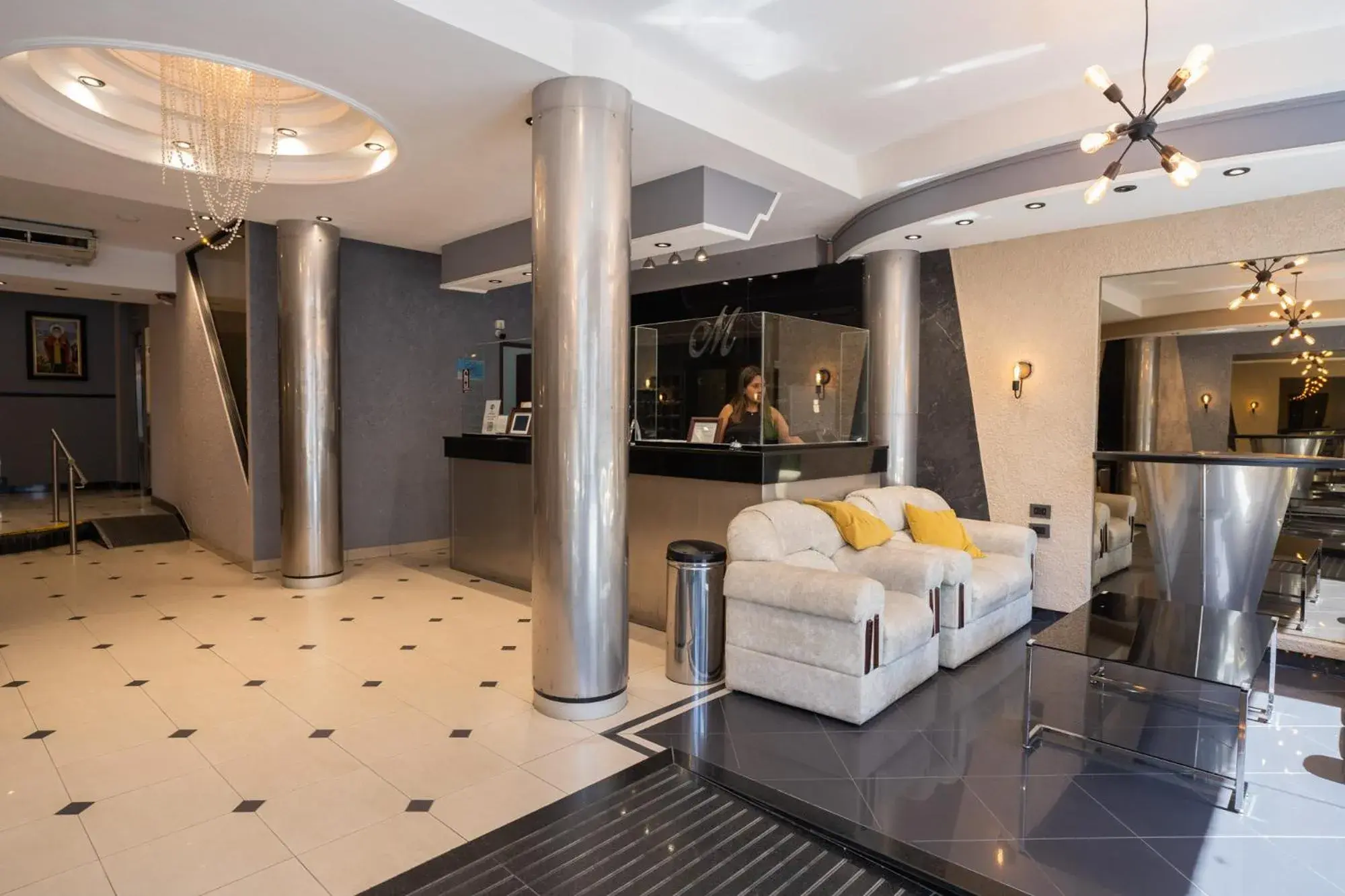 Lobby or reception in Hotel Marilian Lobby or reception in Hotel Marilian