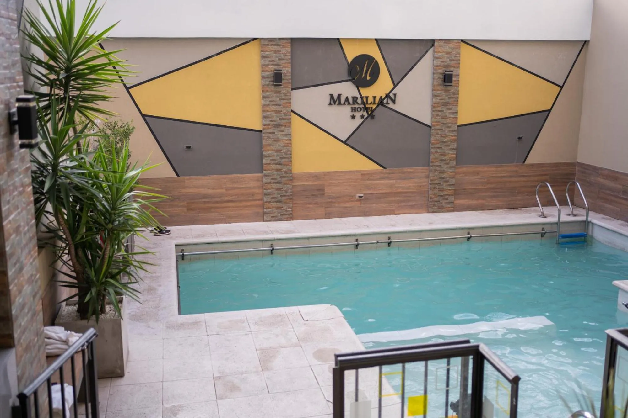 Pool view in Hotel Marilian