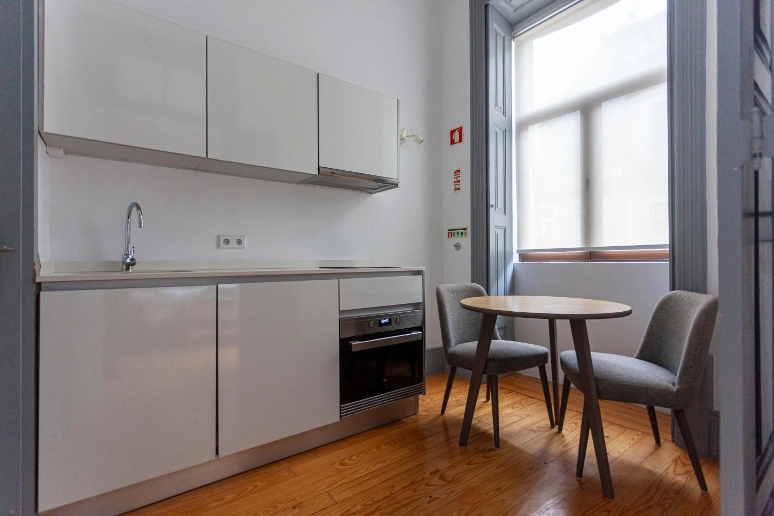 Kitchen or kitchenette in Citybreak-apartments Coliseu