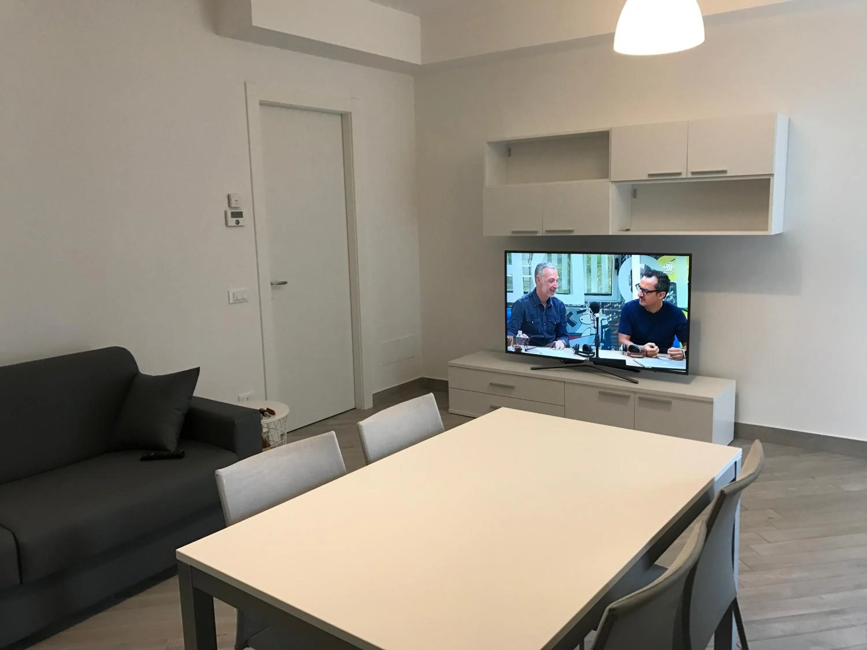 Communal lounge/ TV room in Home Hotel