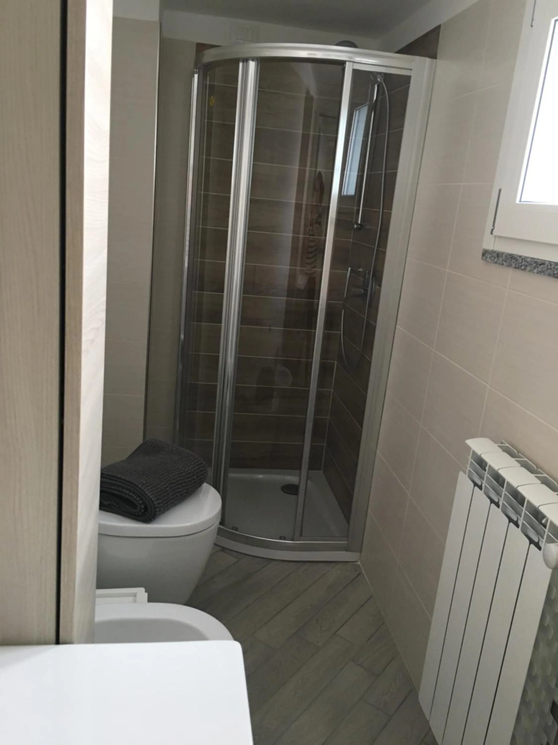 Shower in Home Hotel