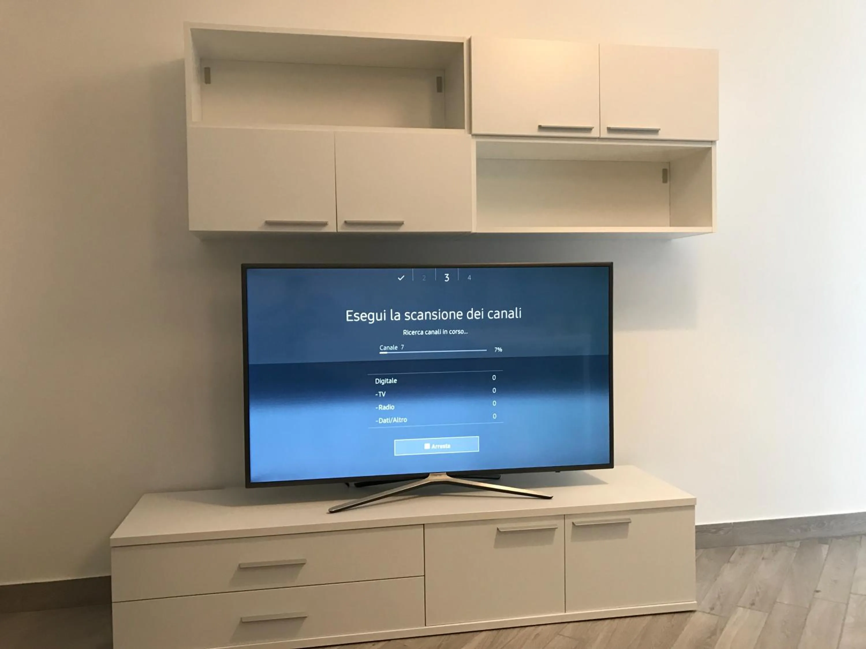 TV and multimedia in Home Hotel