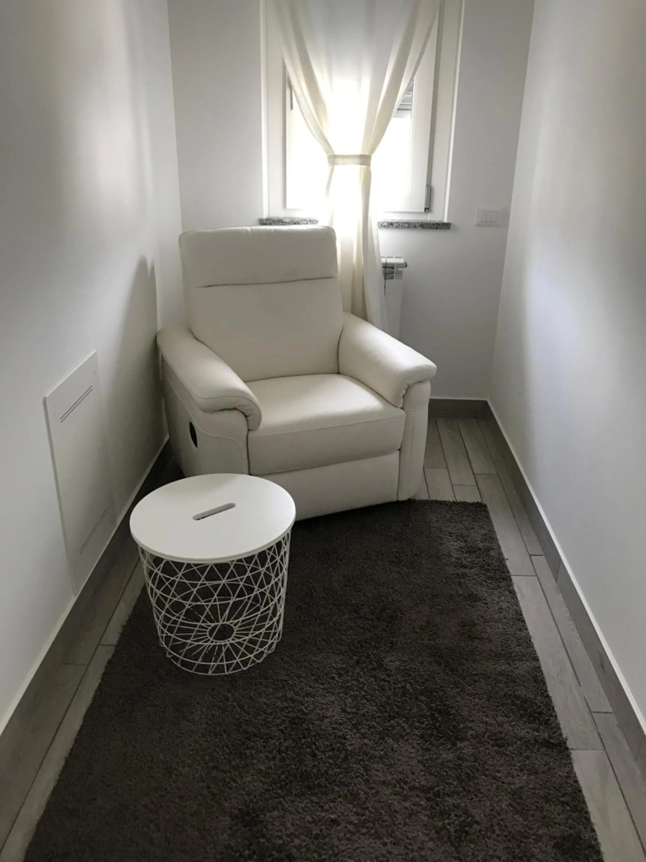 Library in Home Hotel