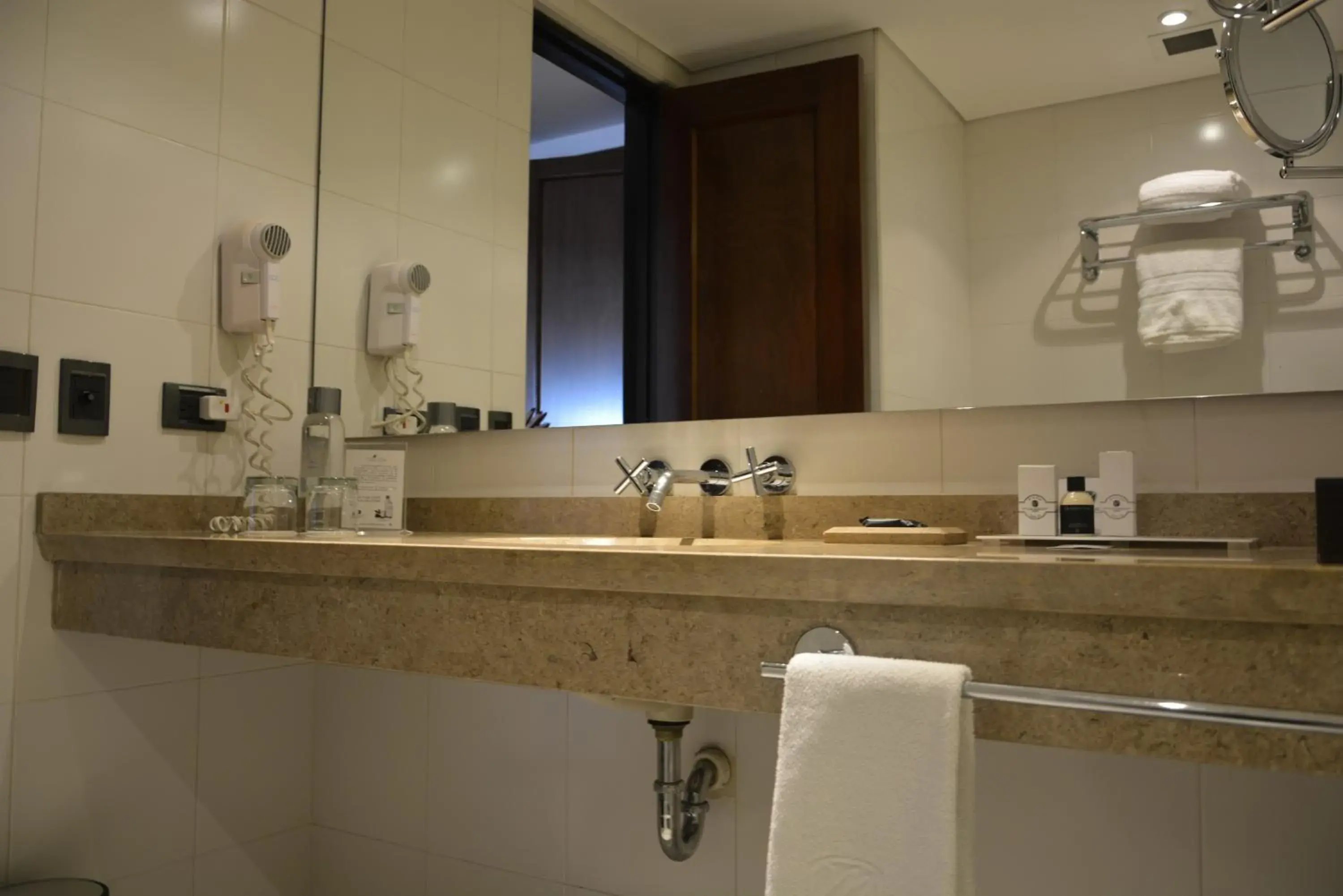 Bathroom in Hotel Morrison Zona Rosa Bathroom in Hotel Morrison Zona Rosa