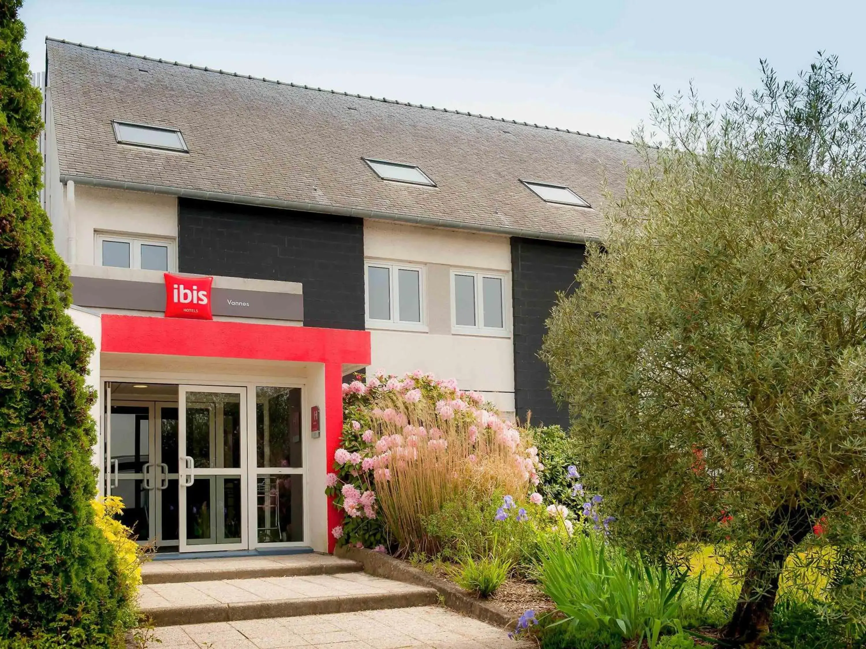 Property building in ibis Vannes Property building in ibis Vannes