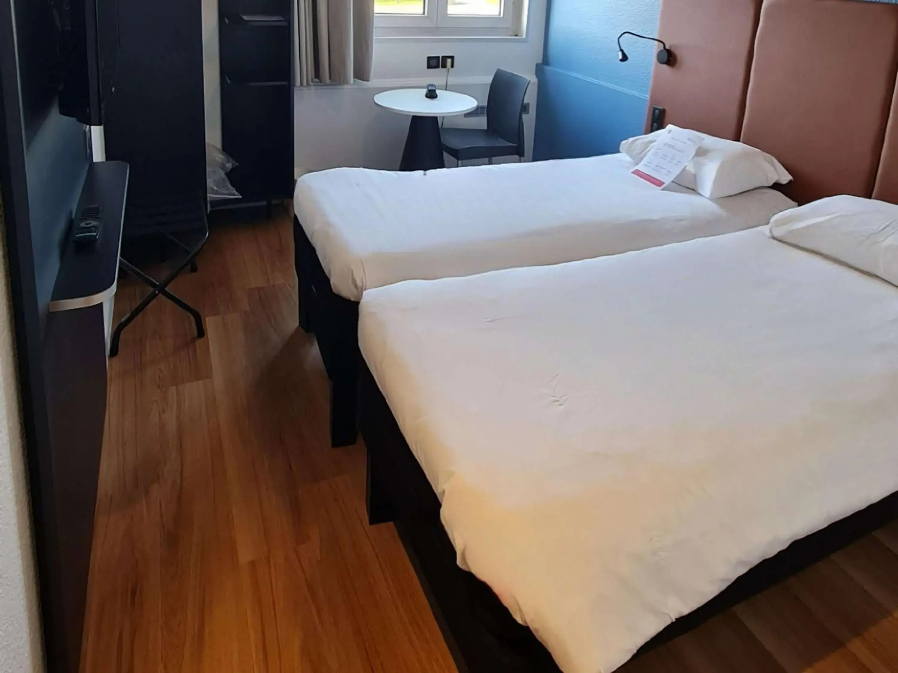 Bedroom, Bed in ibis Vannes Bedroom, Bed in ibis Vannes