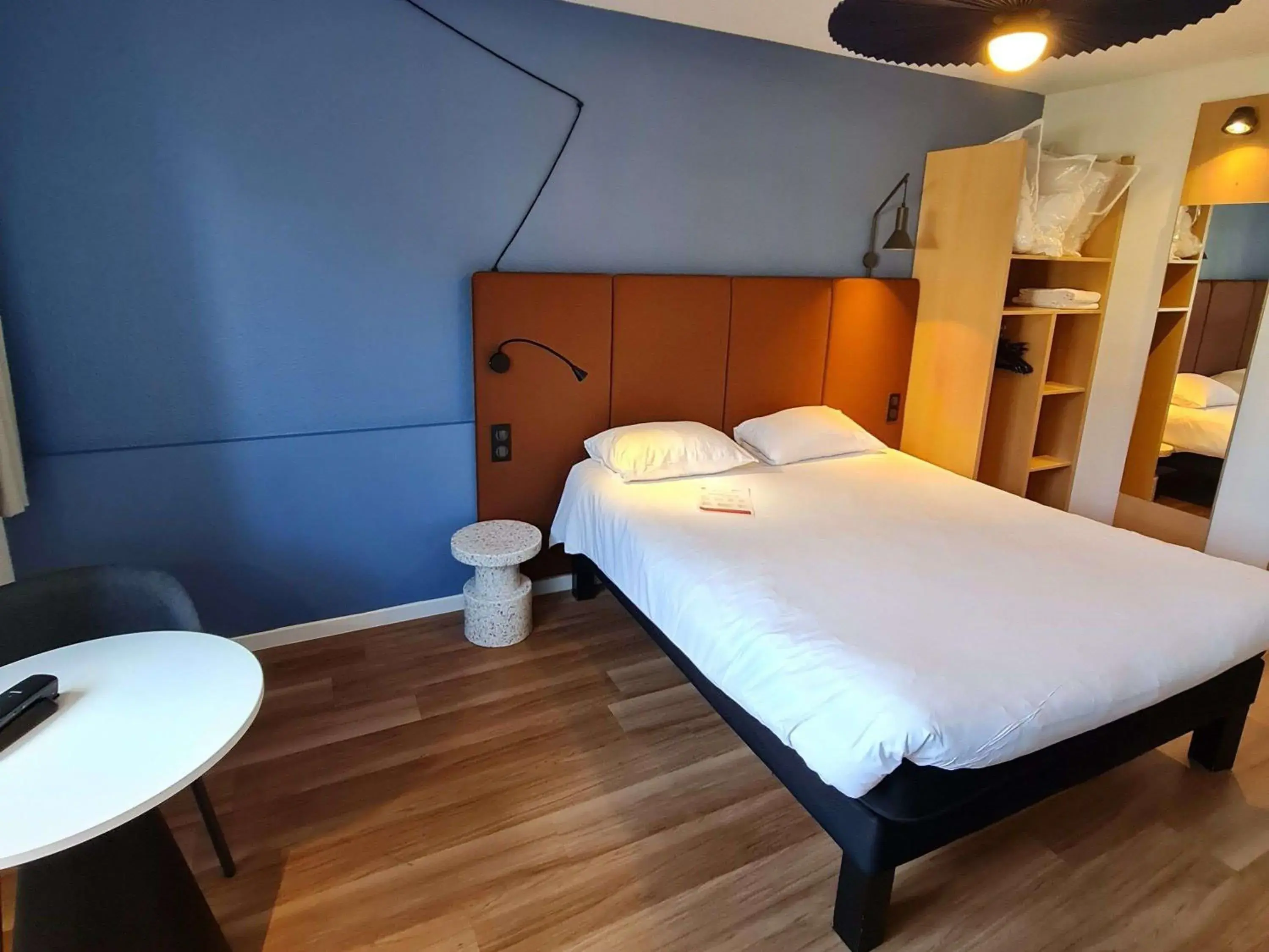 Bedroom, Bed in ibis Vannes Bedroom, Bed in ibis Vannes