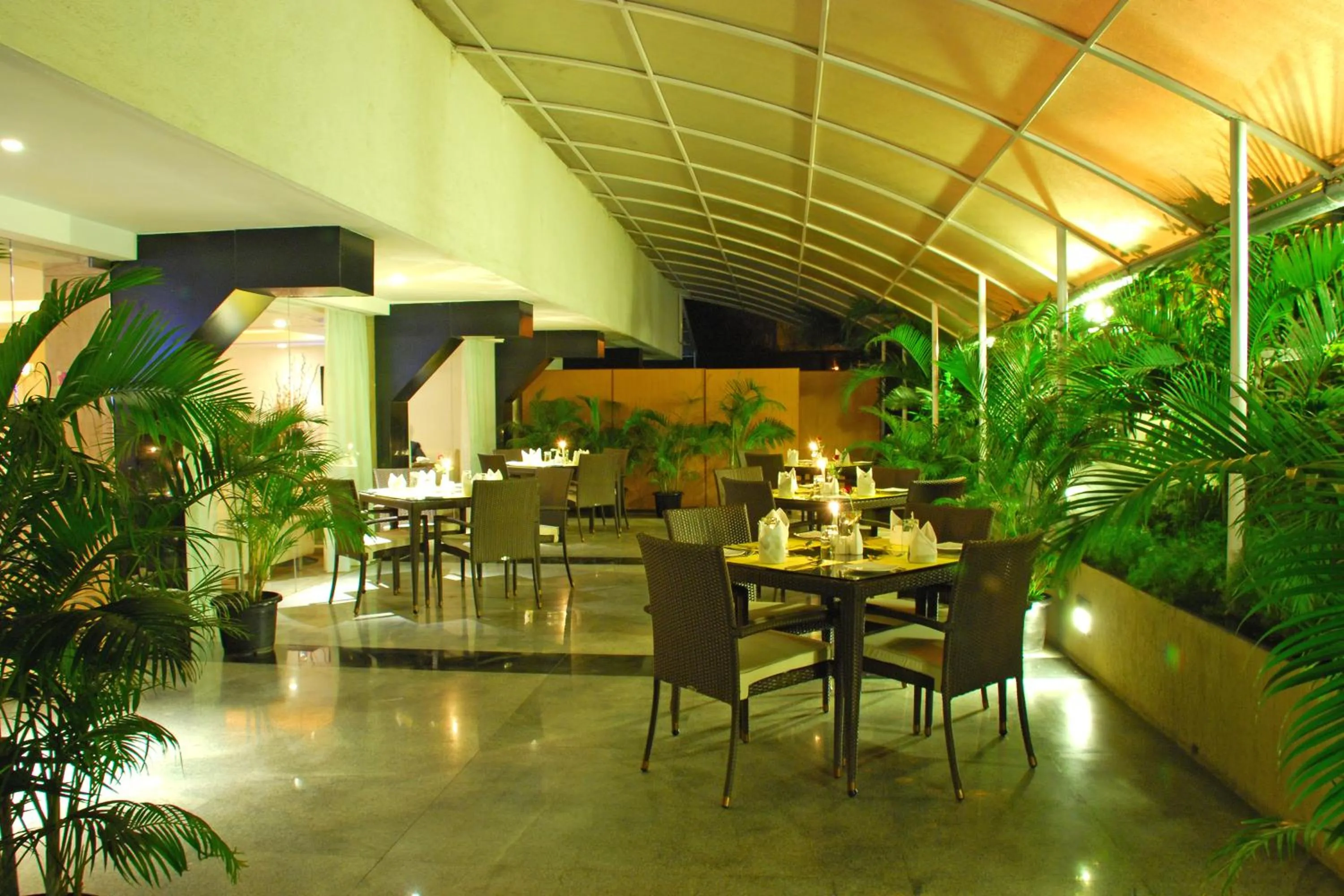Restaurant/places to eat in Park Ornate Hotel Viman Nagar