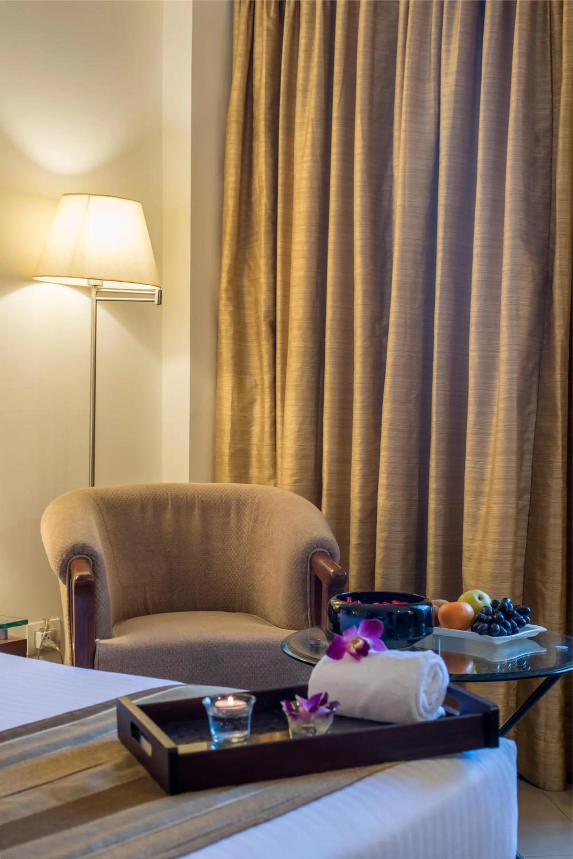 Seating area, Bed in Park Ornate Hotel Viman Nagar