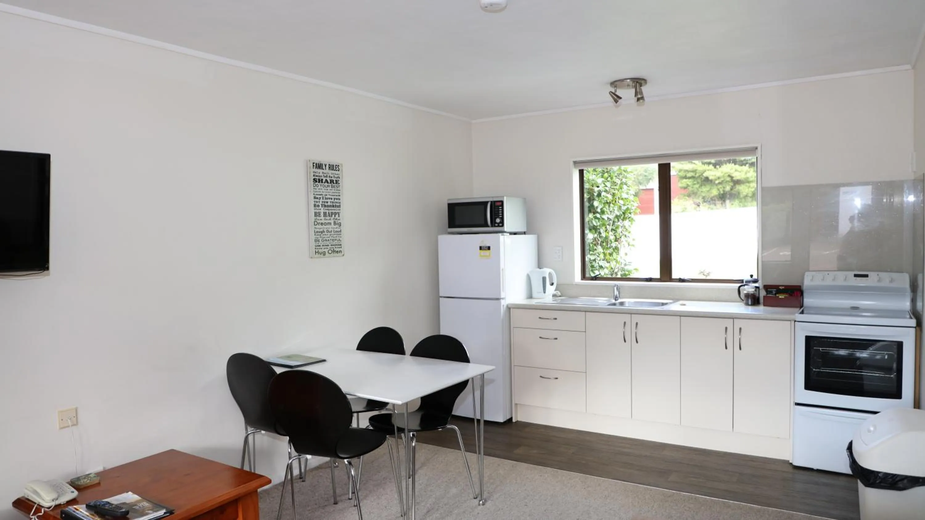 Bk's Counties Motor Lodge