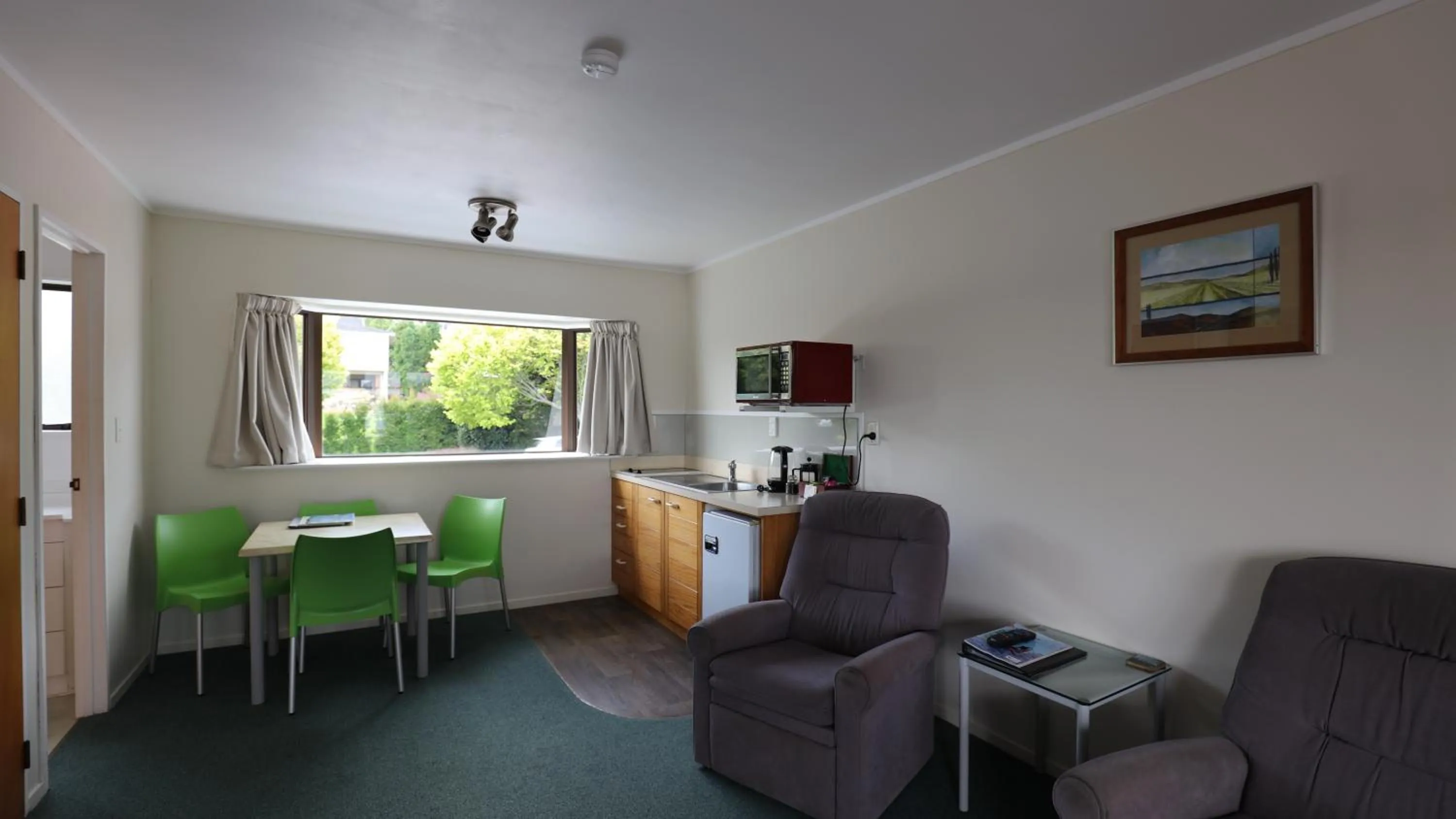 Bk's Counties Motor Lodge