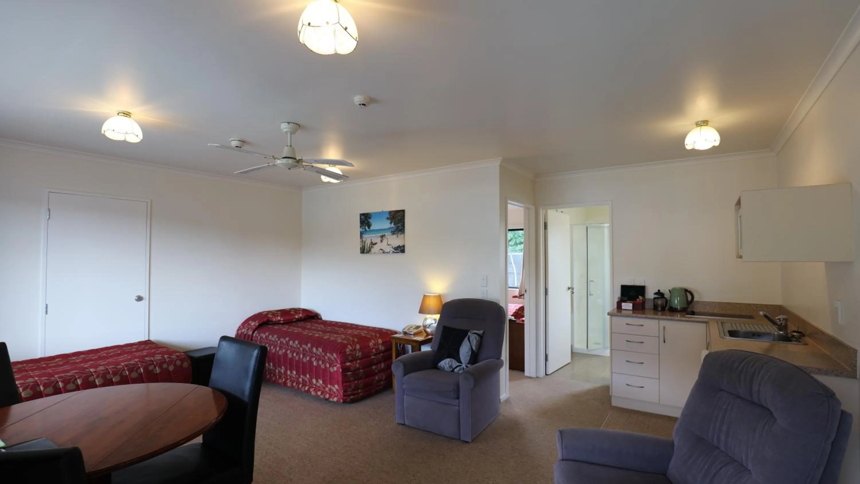 Bk's Counties Motor Lodge