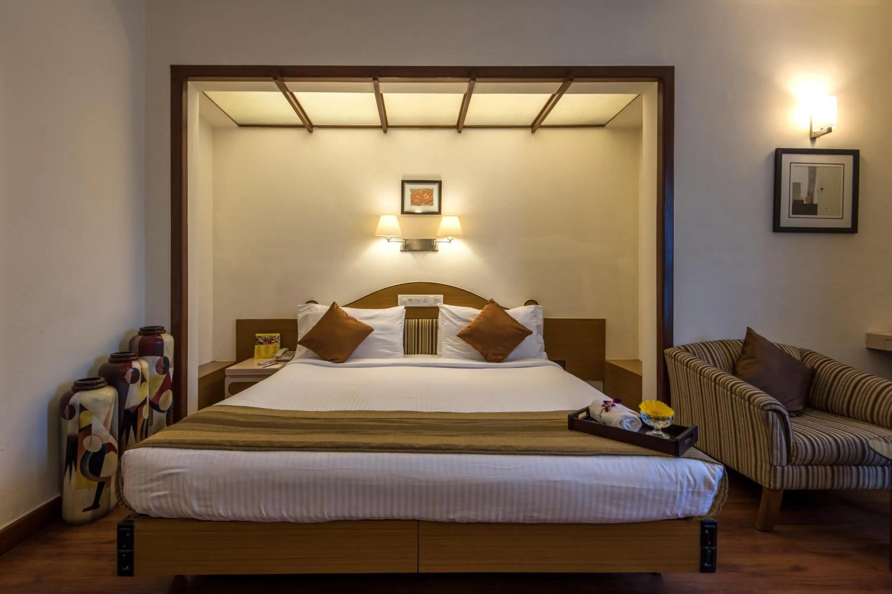 Bed in Hotel Park Central Koregaon Park