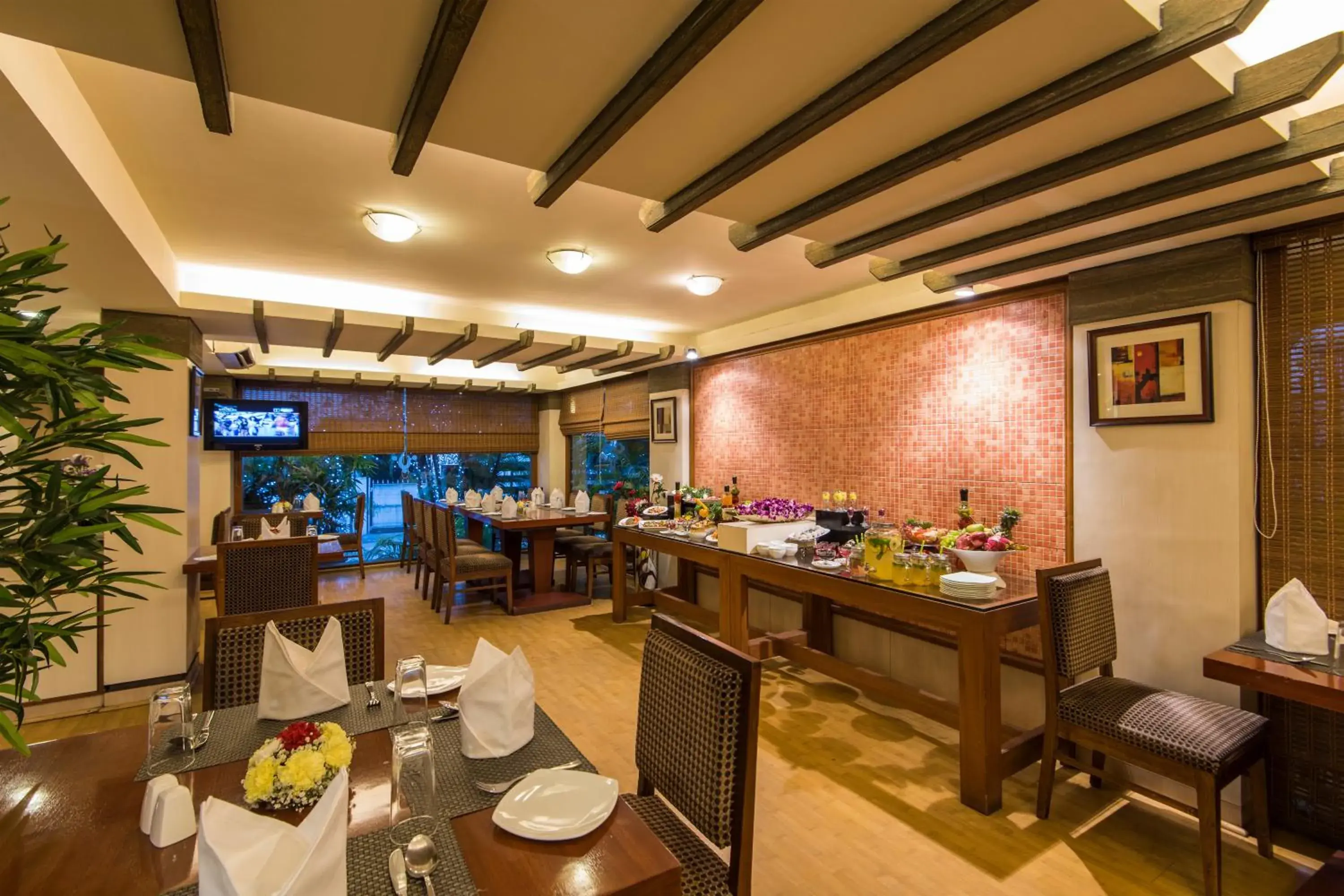Restaurant/places to eat in Hotel Park Central Koregaon Park Restaurant/places to eat in Hotel Park Central Koregaon Park