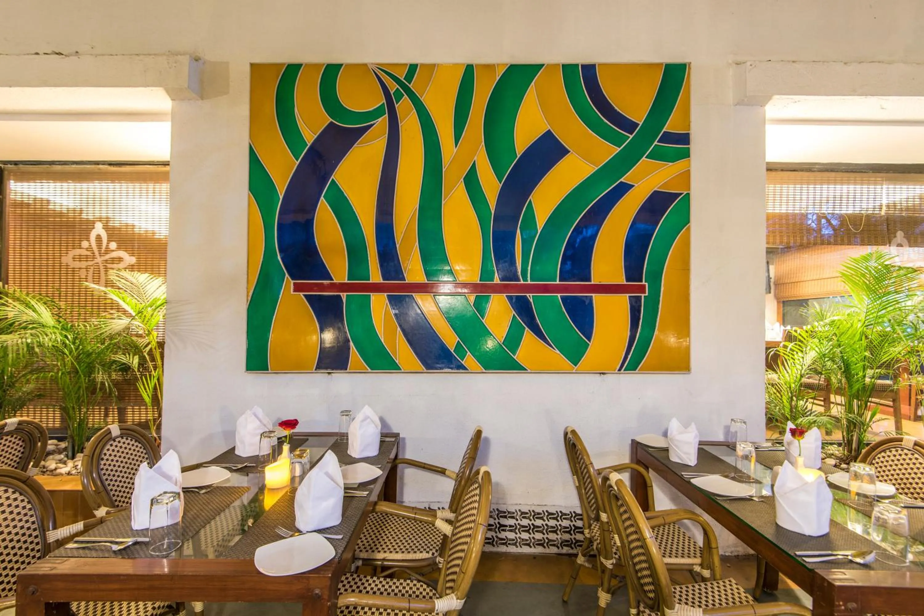 Restaurant/places to eat in Hotel Park Central Koregaon Park