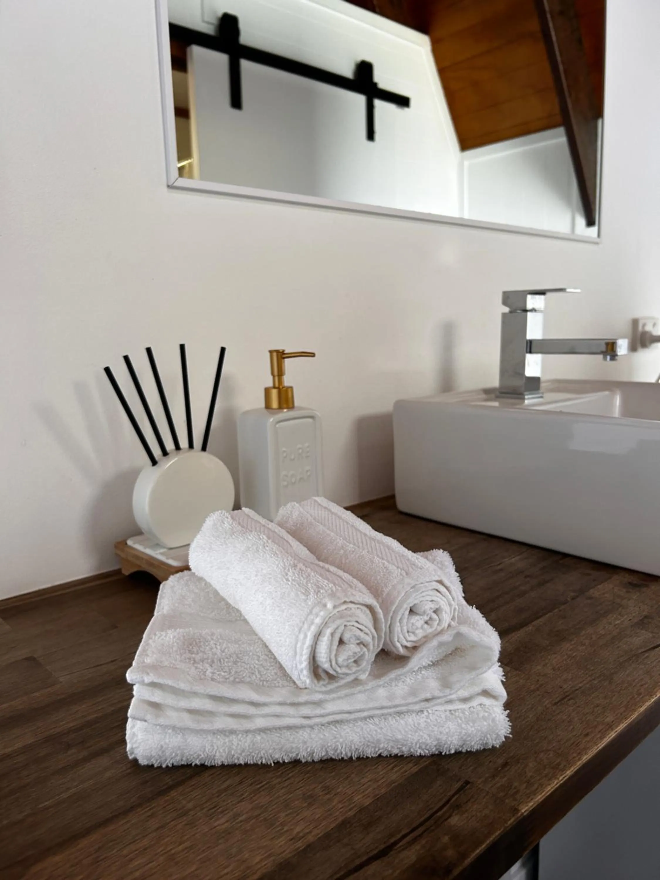 towels, Bed in Nomads Magnetic Island