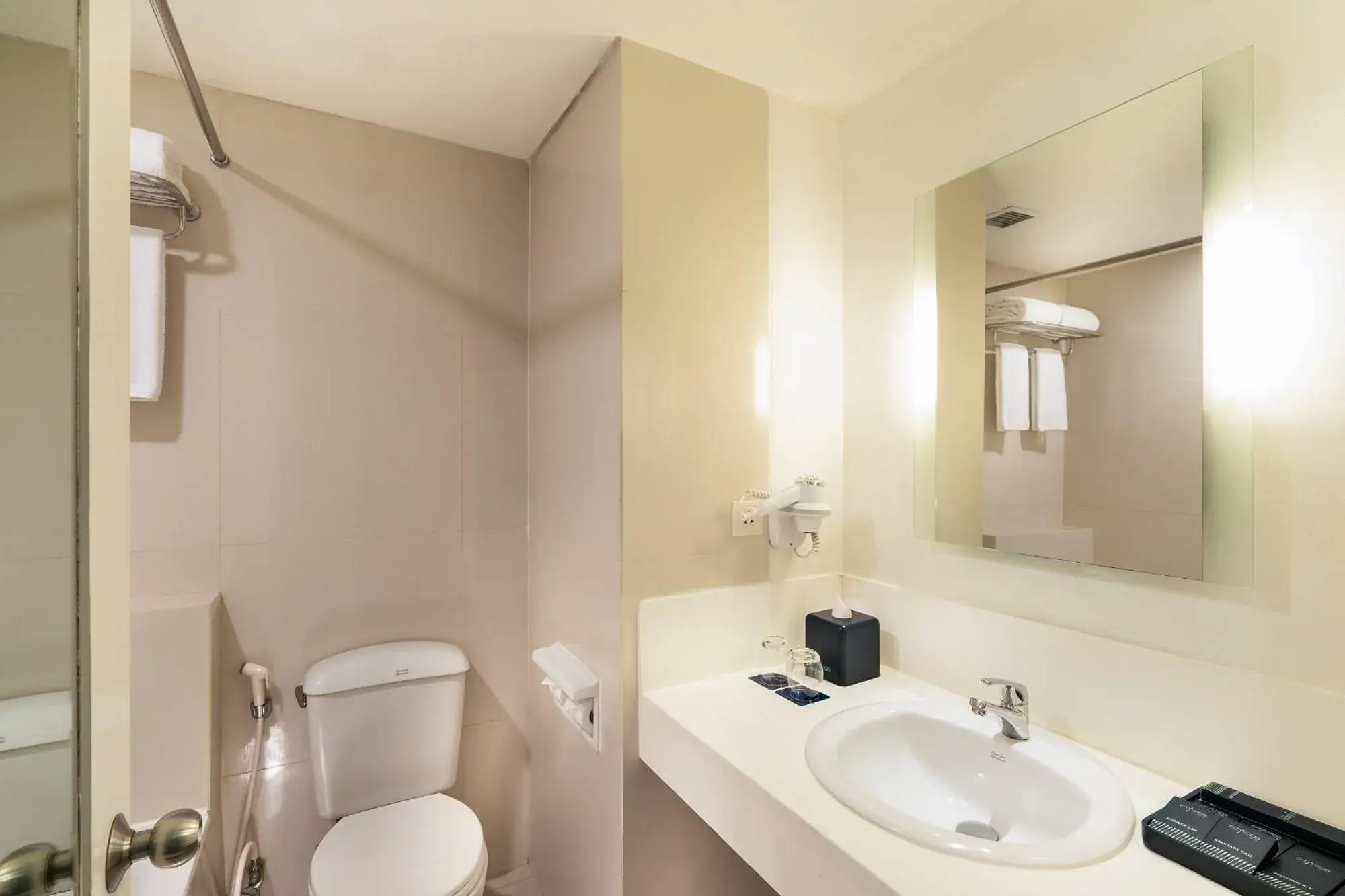 Bathroom in Cityloog Hotel Tebet Jakarta Bathroom in Cityloog Hotel Tebet Jakarta