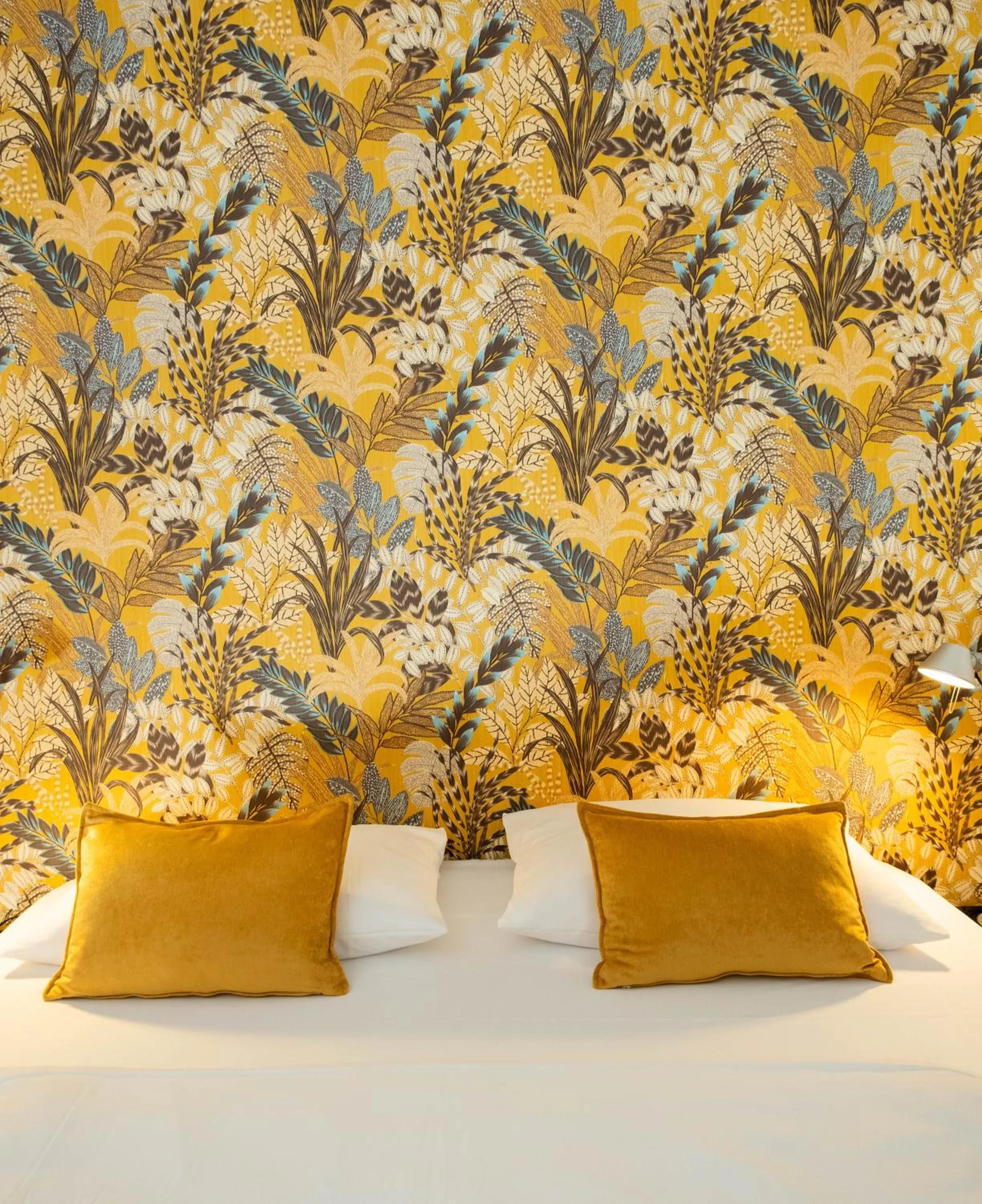 Bed in Hotel Ottheinrich