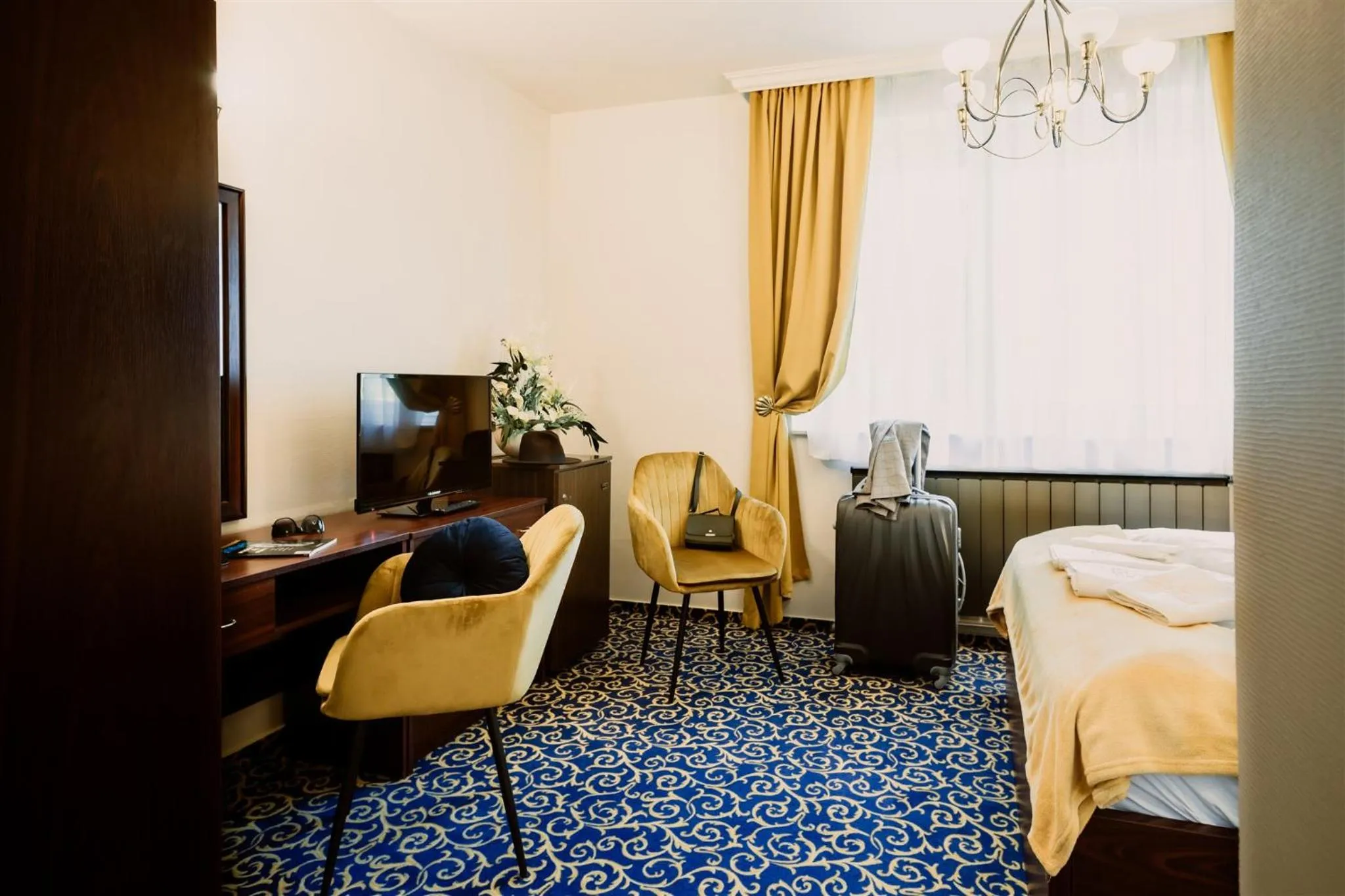 Photo of the whole room, Bed in Korona Pension and Restaurant