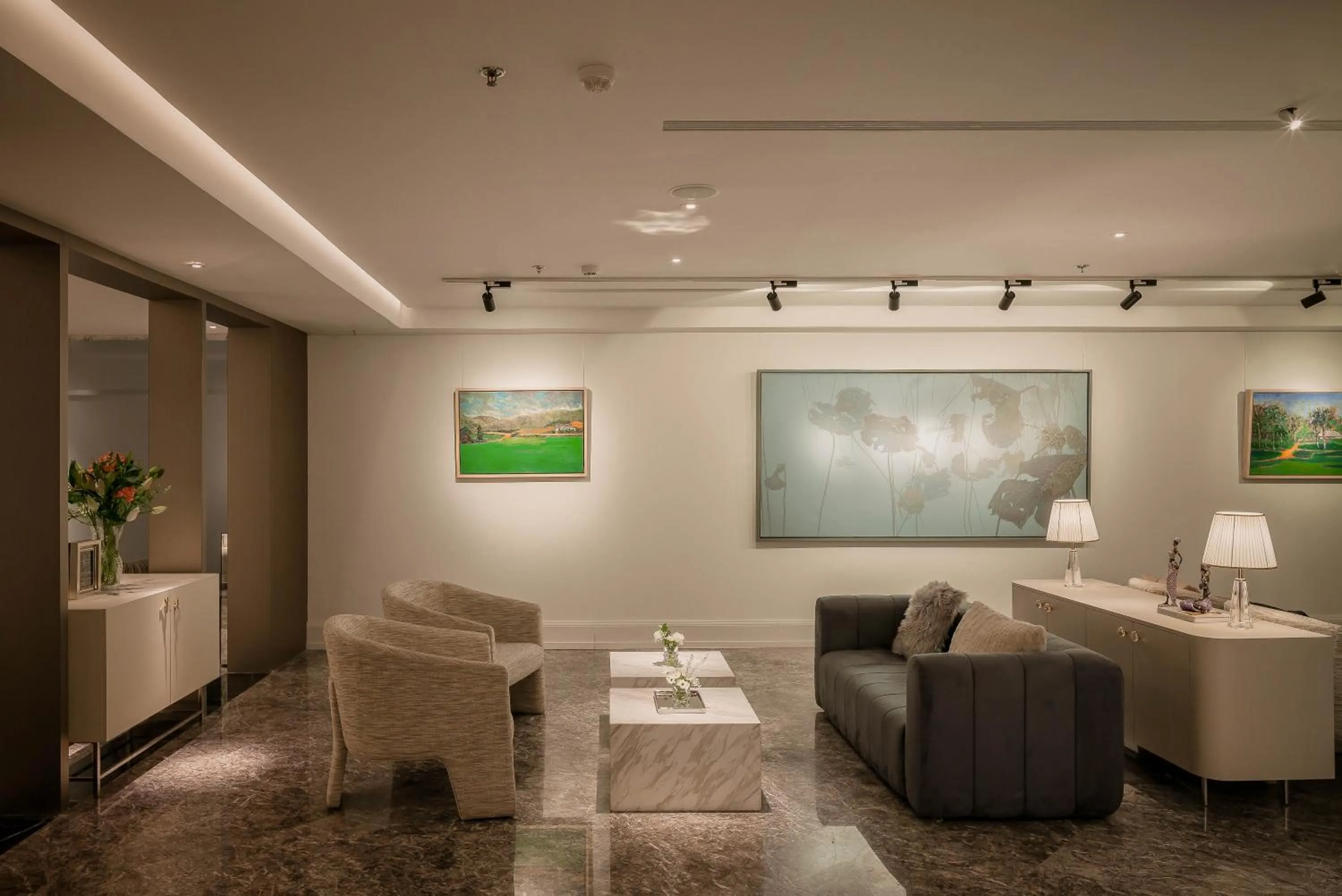 TV and multimedia in Le Jardin Hotel Haute Couture