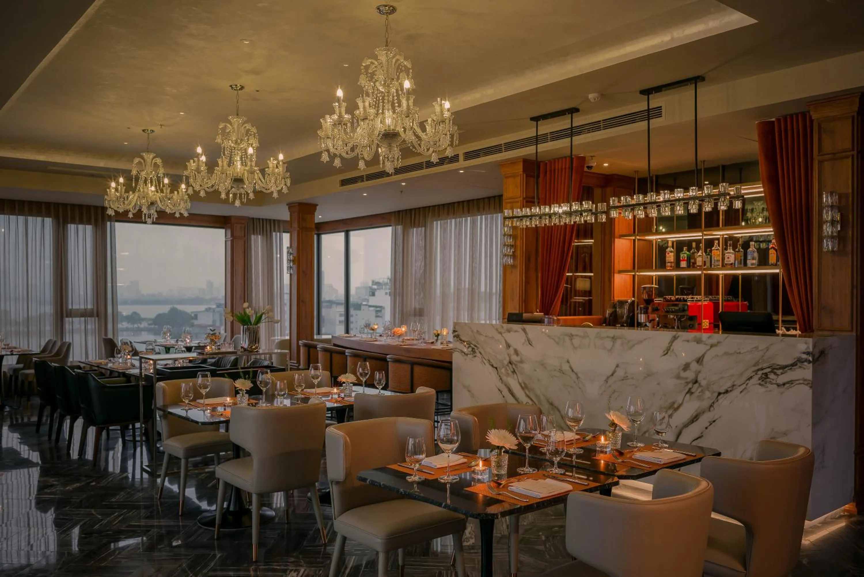 Restaurant/places to eat in Le Jardin Hotel Haute Couture