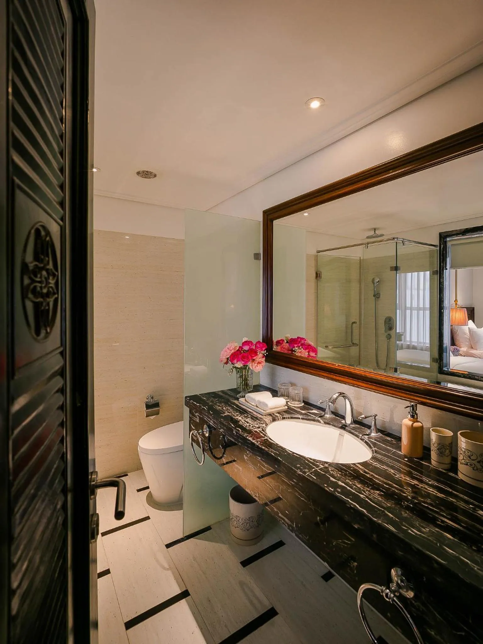 Bed in Le Jardin Hotel Haute Couture