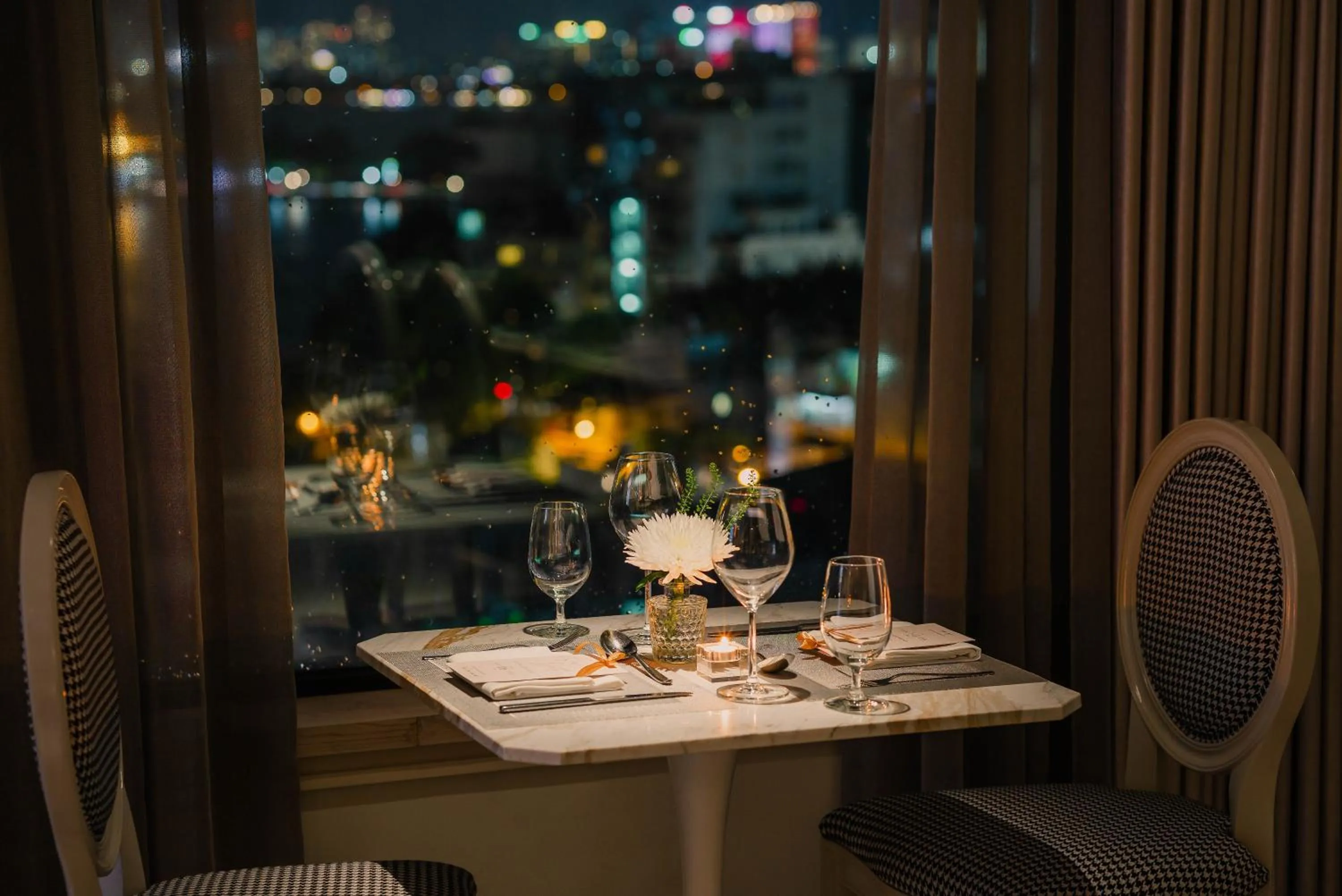 Restaurant/places to eat in Le Jardin Hotel Haute Couture