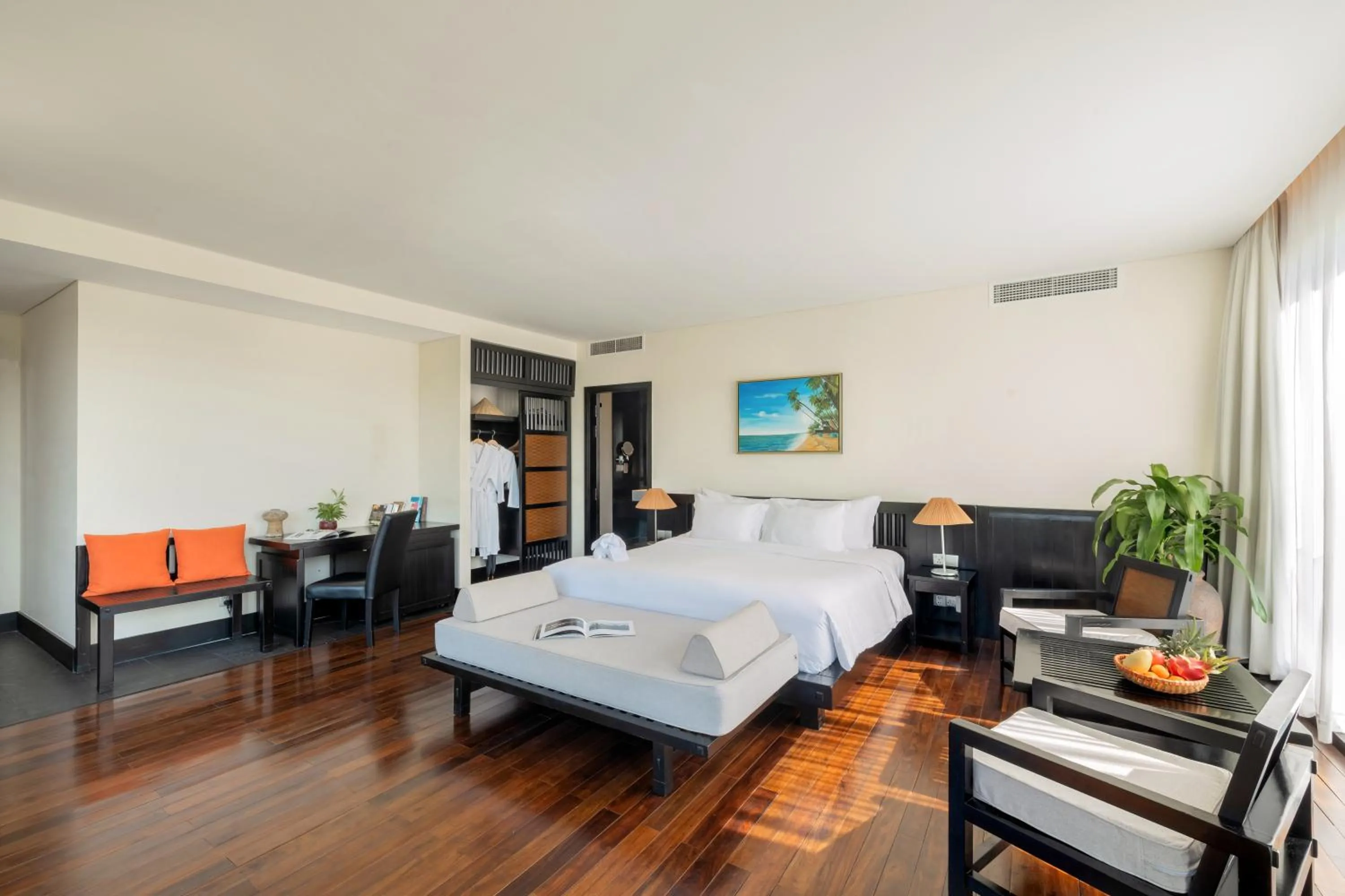 Living room, Bed in Anantara Mui Ne Resort