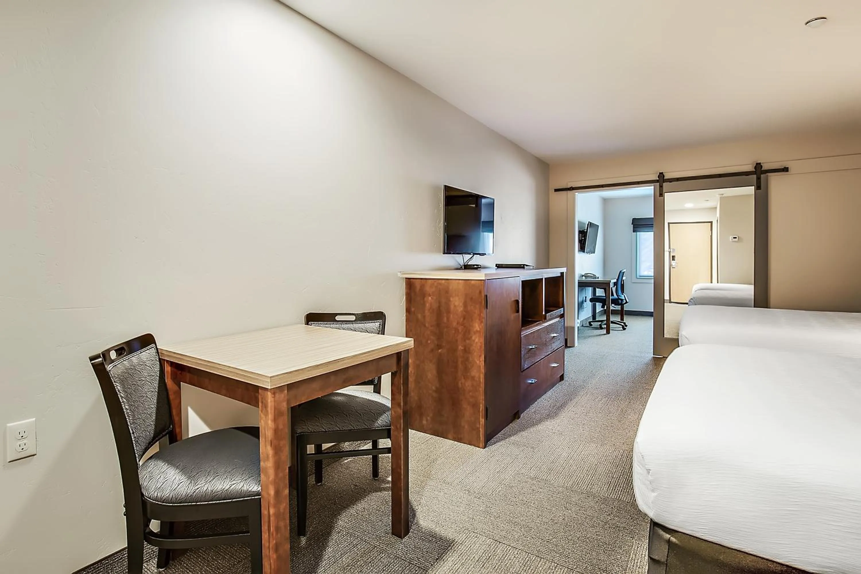 TV and multimedia, Bed in Third Street Inn