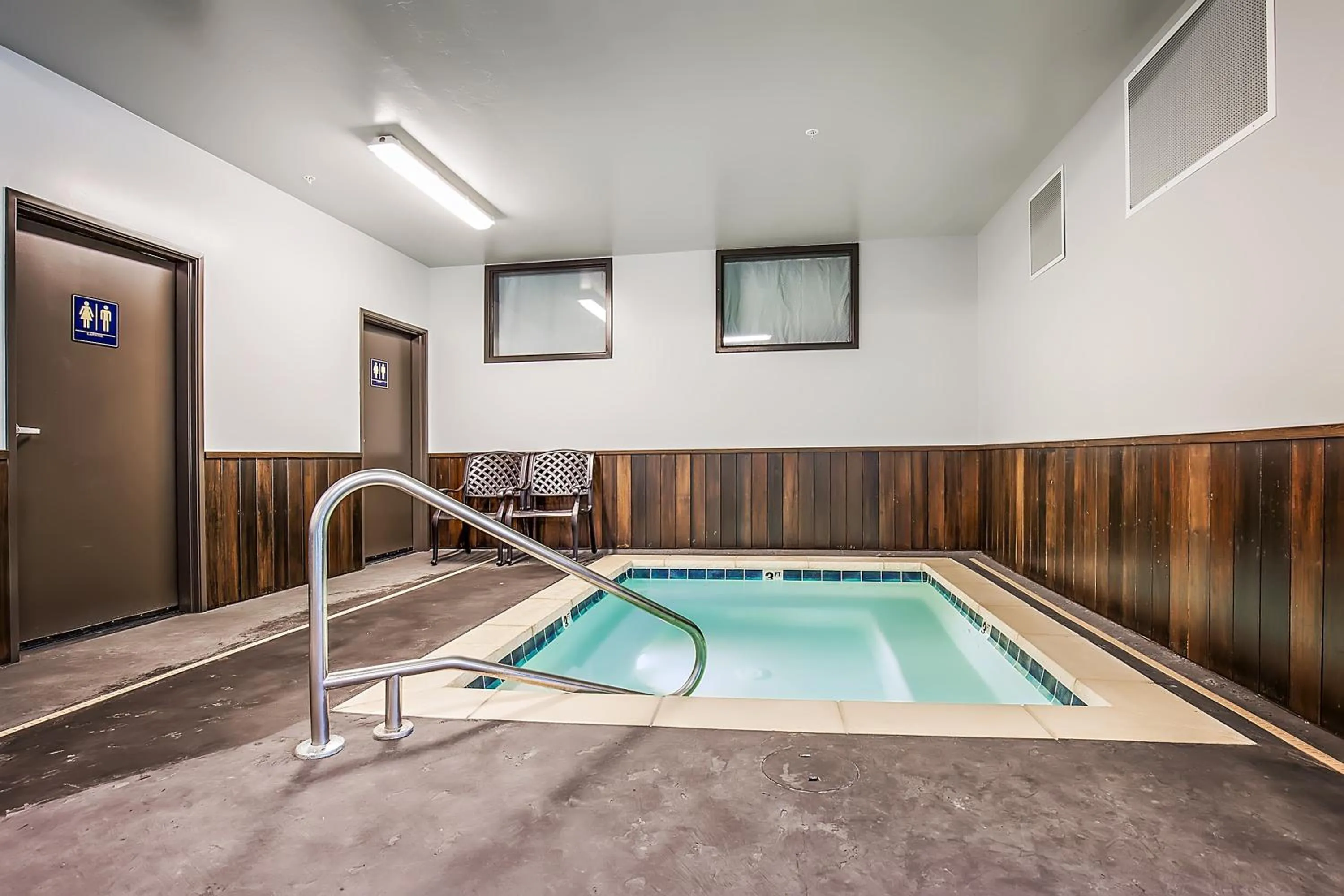 Hot Tub in Third Street Inn